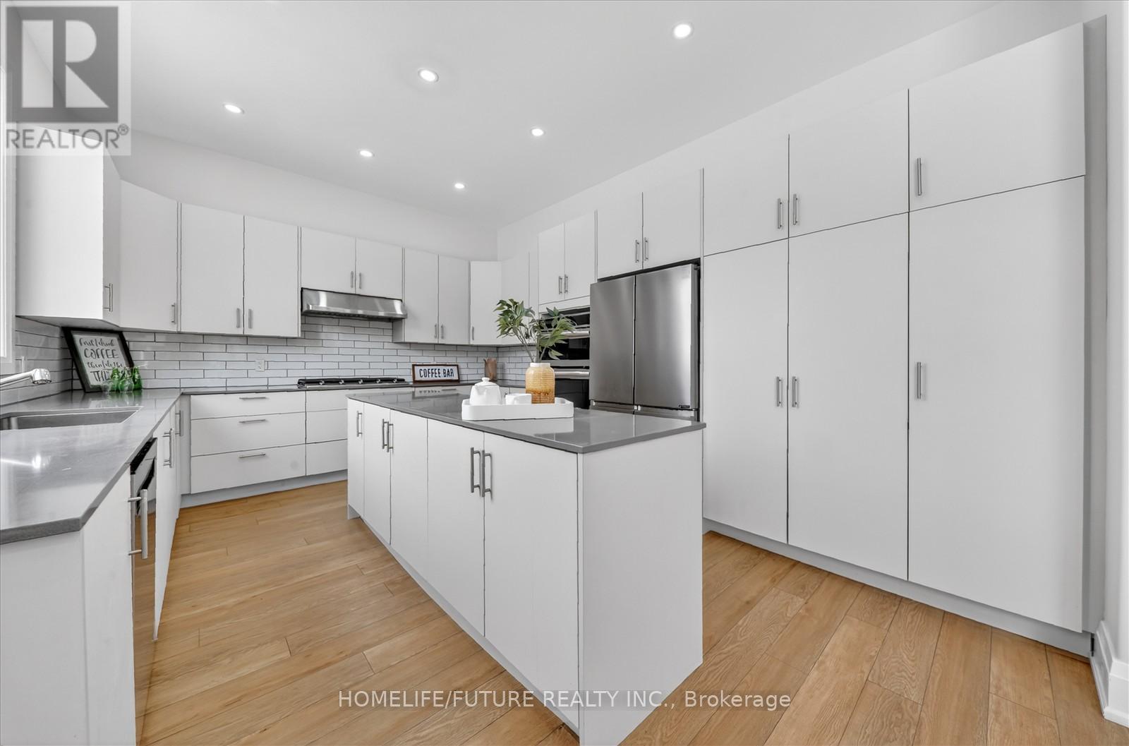 212 Mallory Terrace, Peterborough (Northcrest Ward 5), Ontario  K9H 0C4 - Photo 12 - X12966884