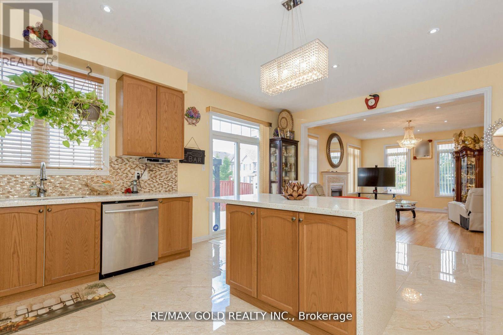 1554 Bruny Avenue, Pickering (Duffin Heights), Ontario  L0A 1G0 - Photo 17 - E12967418