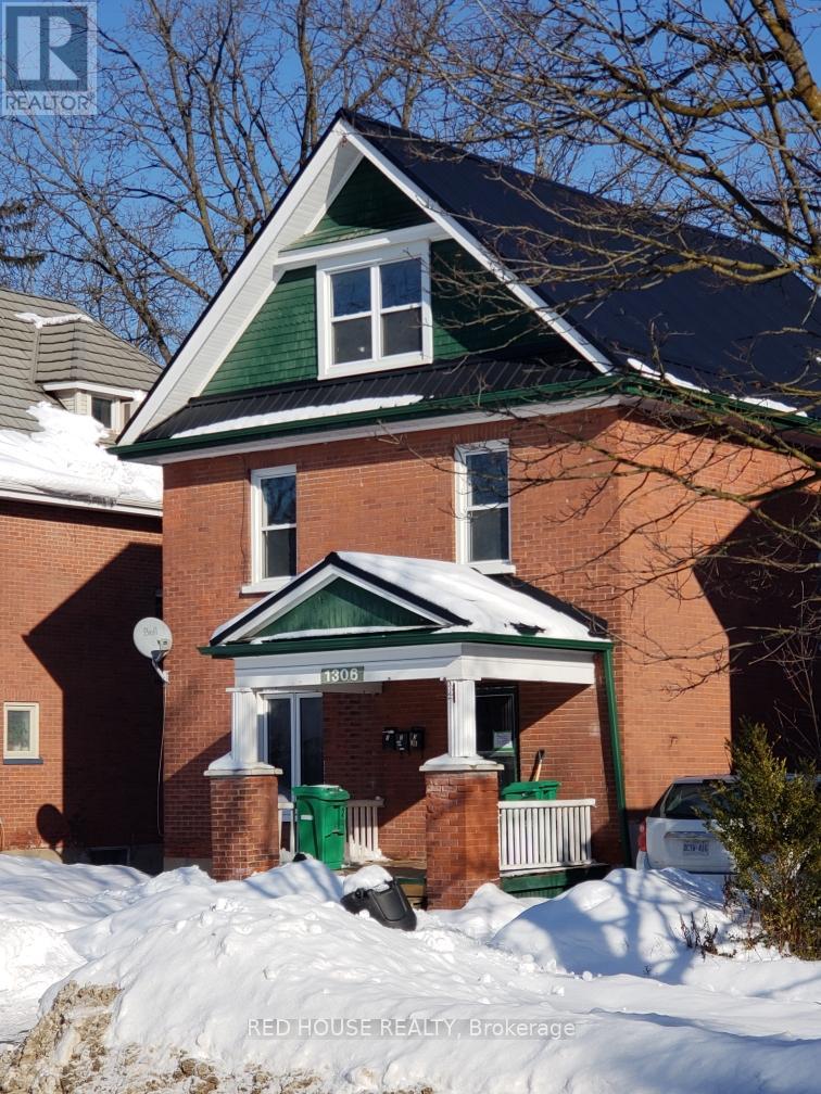 1306 Monaghan Road, Peterborough (Town Ward 3), Ontario  K9J 5M1 - Photo 2 - X12967980