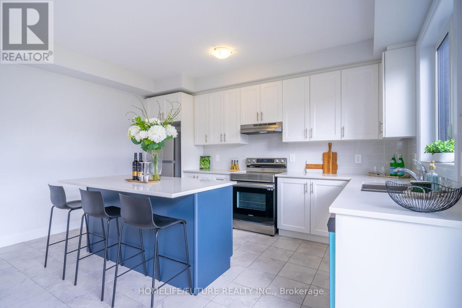 22 Mckay Avenue, Kawartha Lakes (Lindsay), Ontario  K9V 0R2 - Photo 11 - X12968108