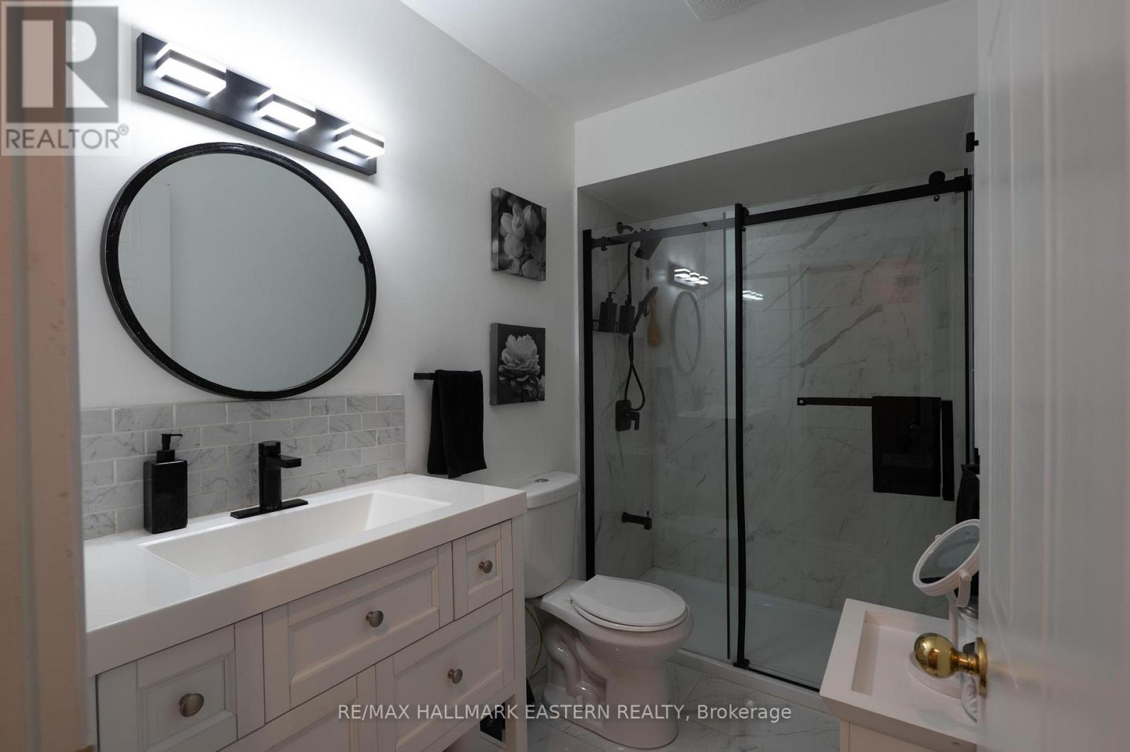 297 Towerhill Road, Peterborough (Northcrest Ward 5), Ontario  K9H 7N1 - Photo 11 - X12969046