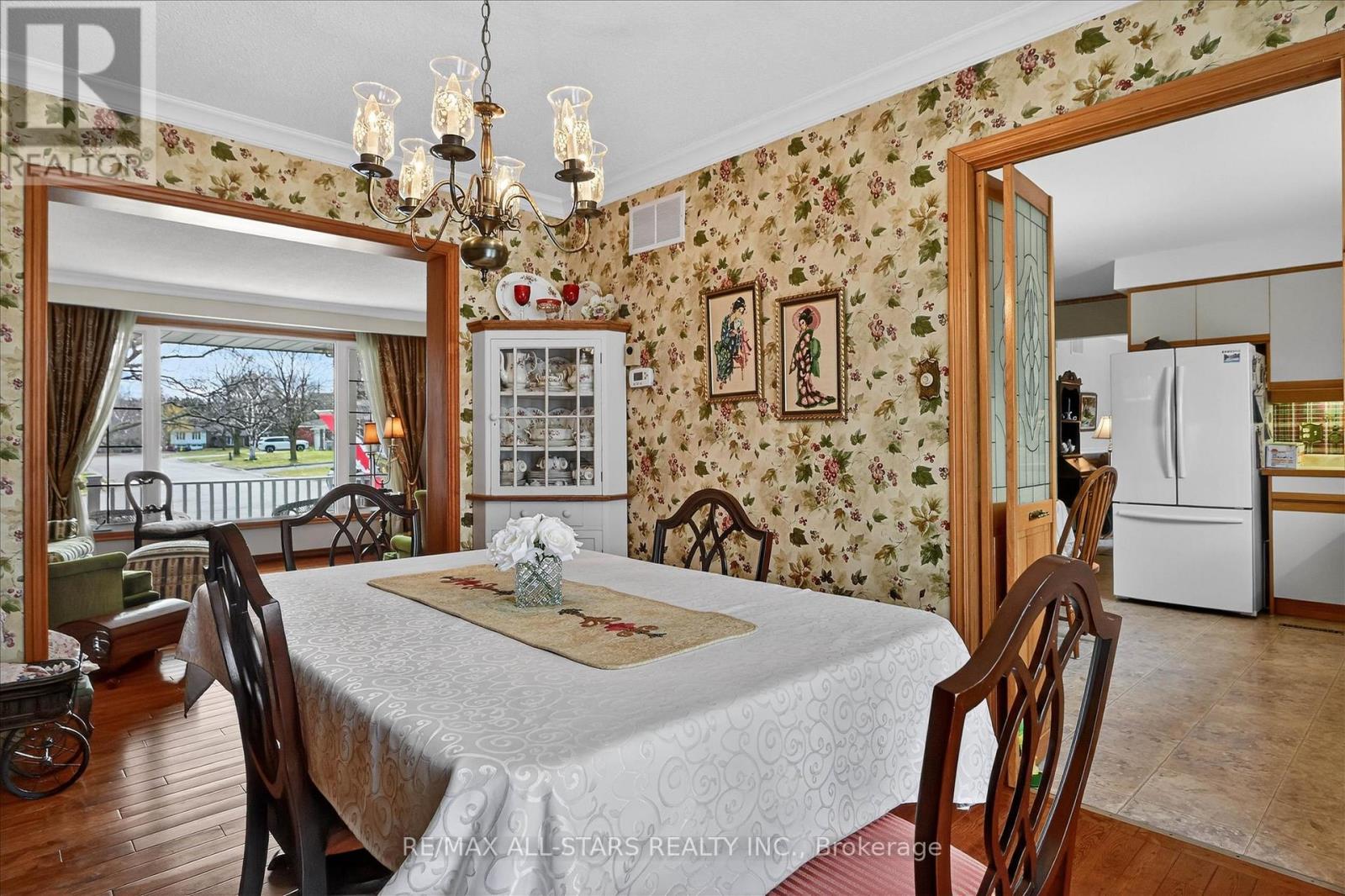 26 Applewood Crescent, Kawartha Lakes (Lindsay), Ontario  K9V 4W8 - Photo 10 - X12969180