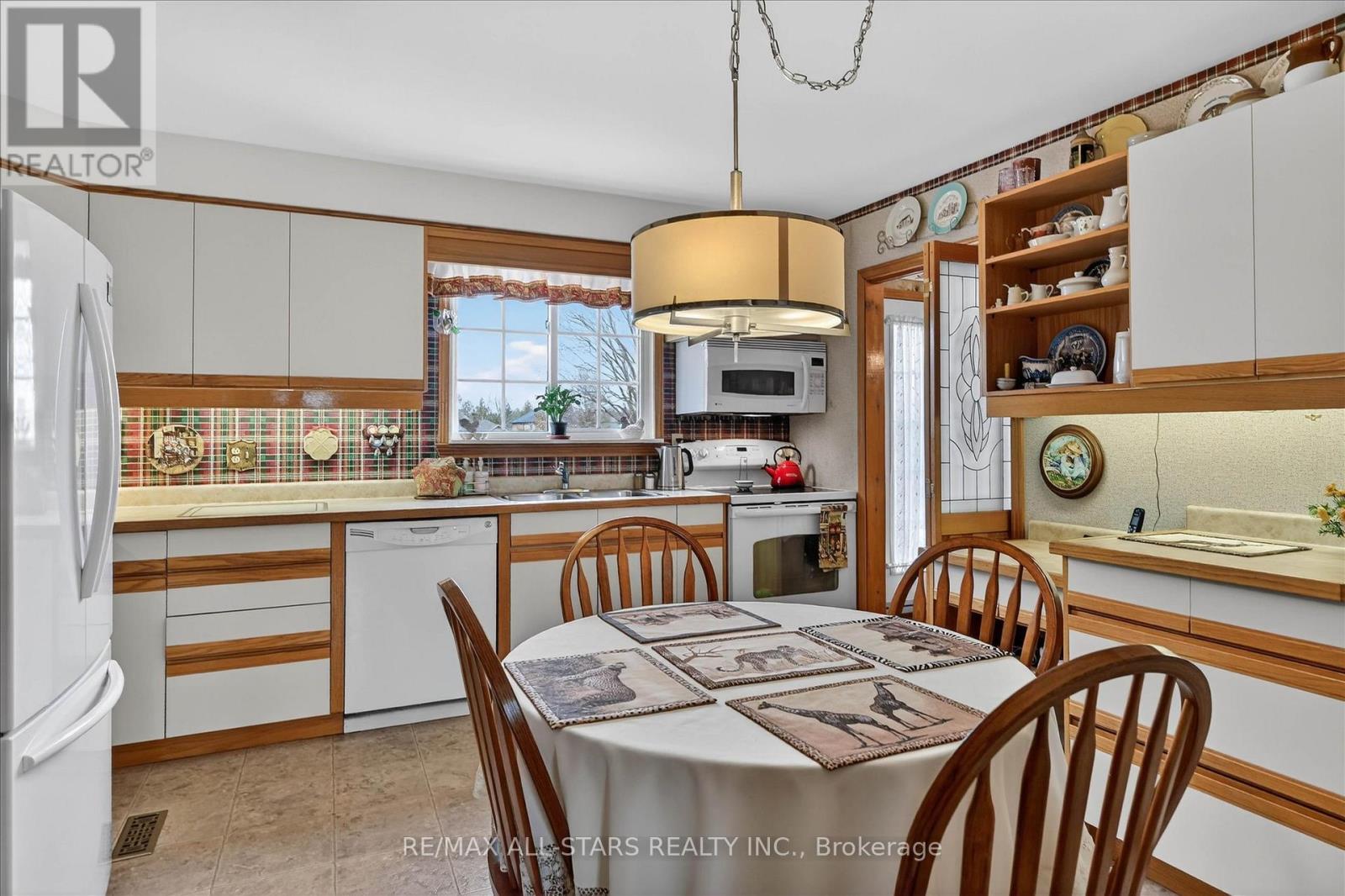 26 Applewood Crescent, Kawartha Lakes (Lindsay), Ontario  K9V 4W8 - Photo 15 - X12969180