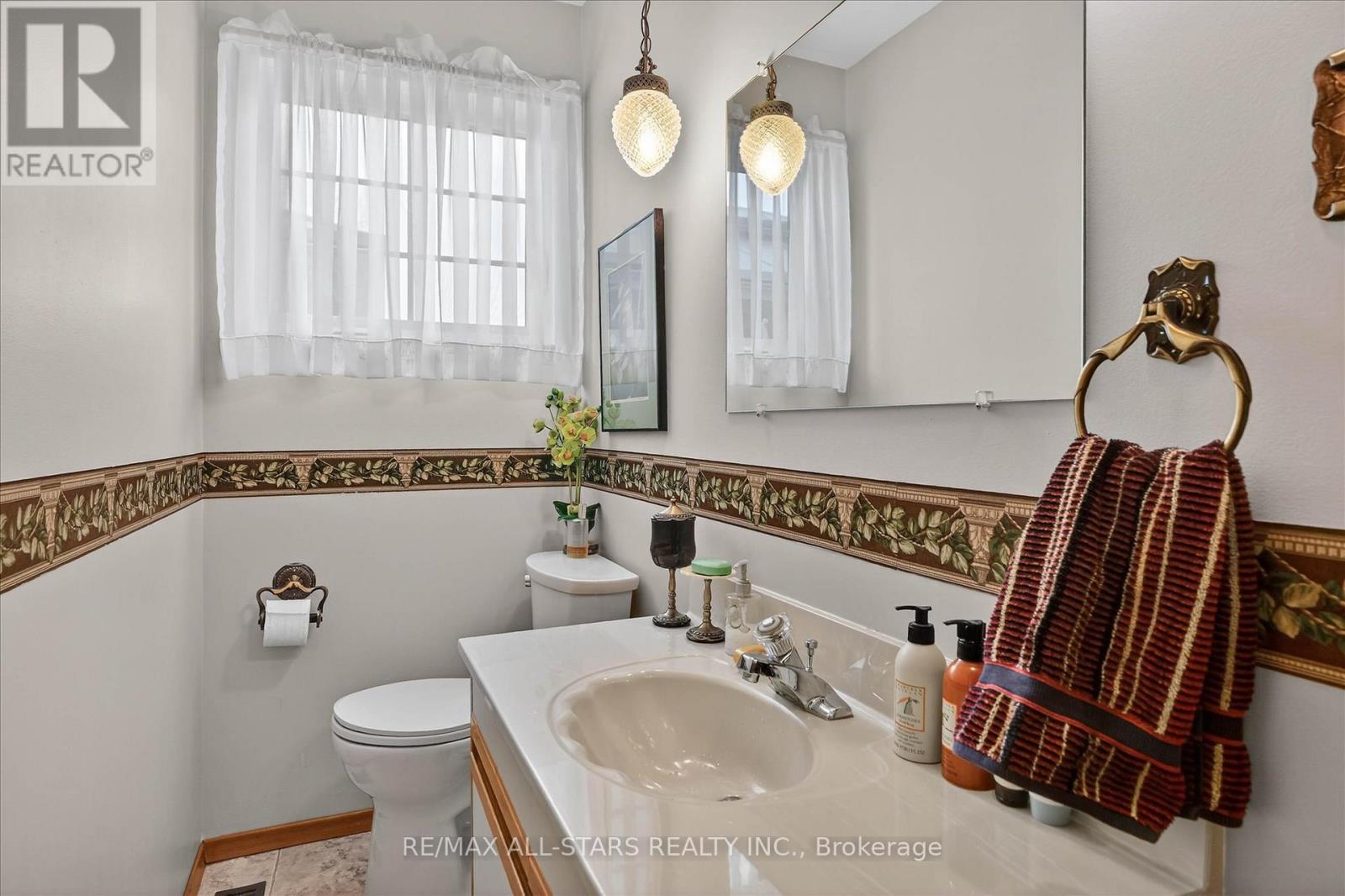 26 Applewood Crescent, Kawartha Lakes (Lindsay), Ontario  K9V 4W8 - Photo 16 - X12969180