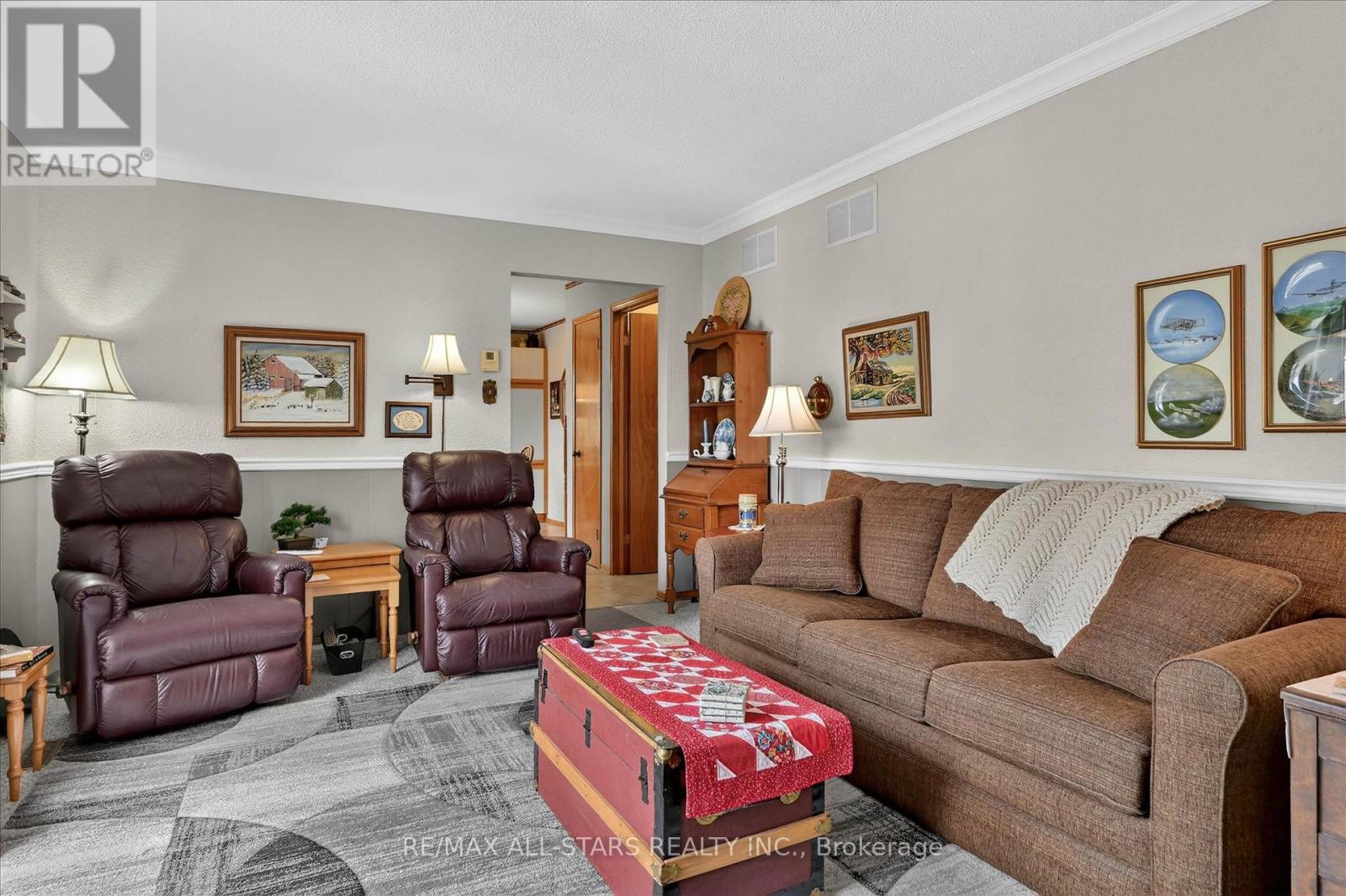 26 Applewood Crescent, Kawartha Lakes (Lindsay), Ontario  K9V 4W8 - Photo 20 - X12969180