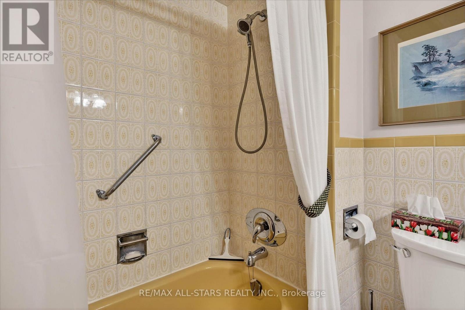 26 Applewood Crescent, Kawartha Lakes (Lindsay), Ontario  K9V 4W8 - Photo 24 - X12969180