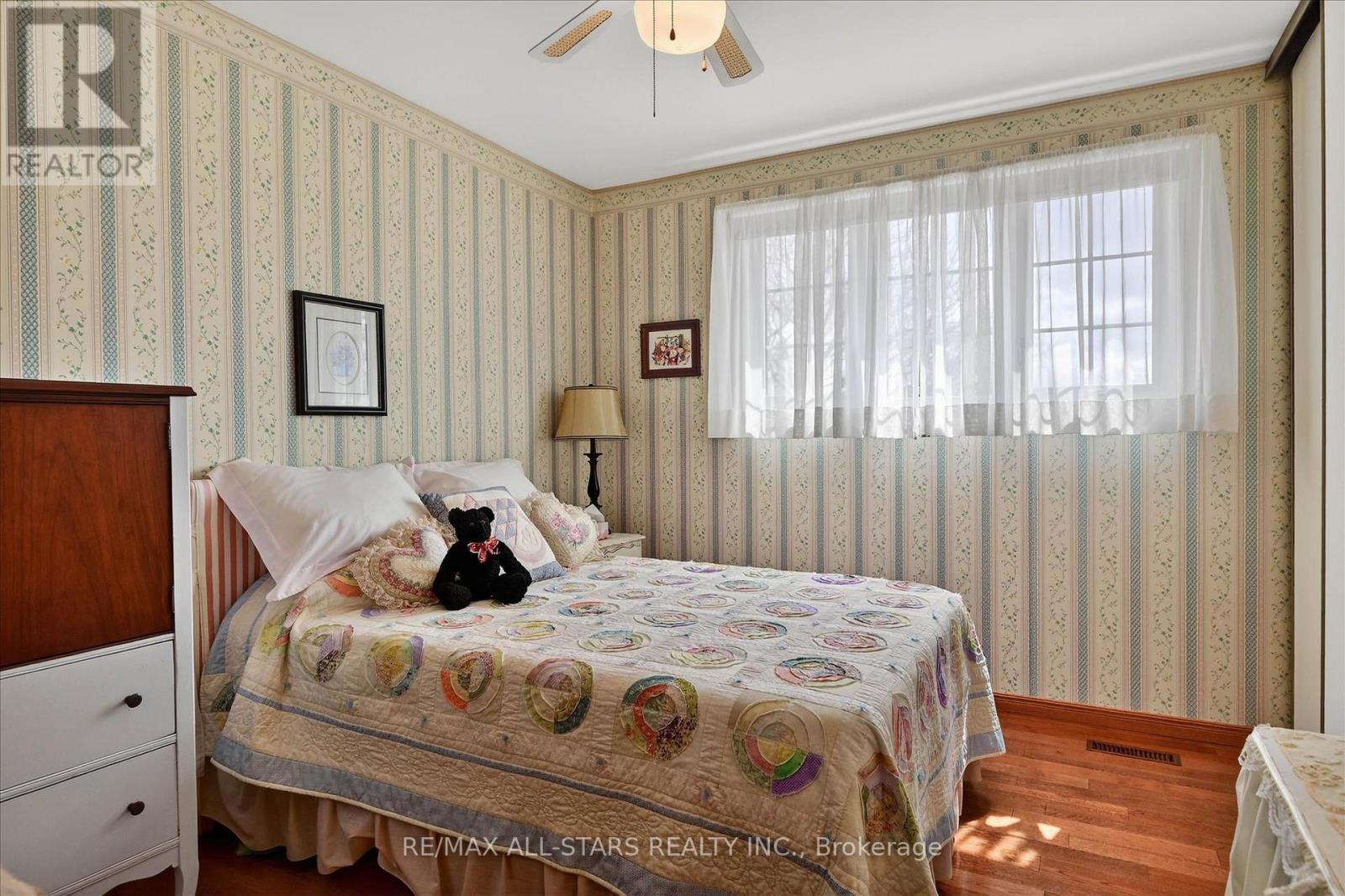 26 Applewood Crescent, Kawartha Lakes (Lindsay), Ontario  K9V 4W8 - Photo 32 - X12969180