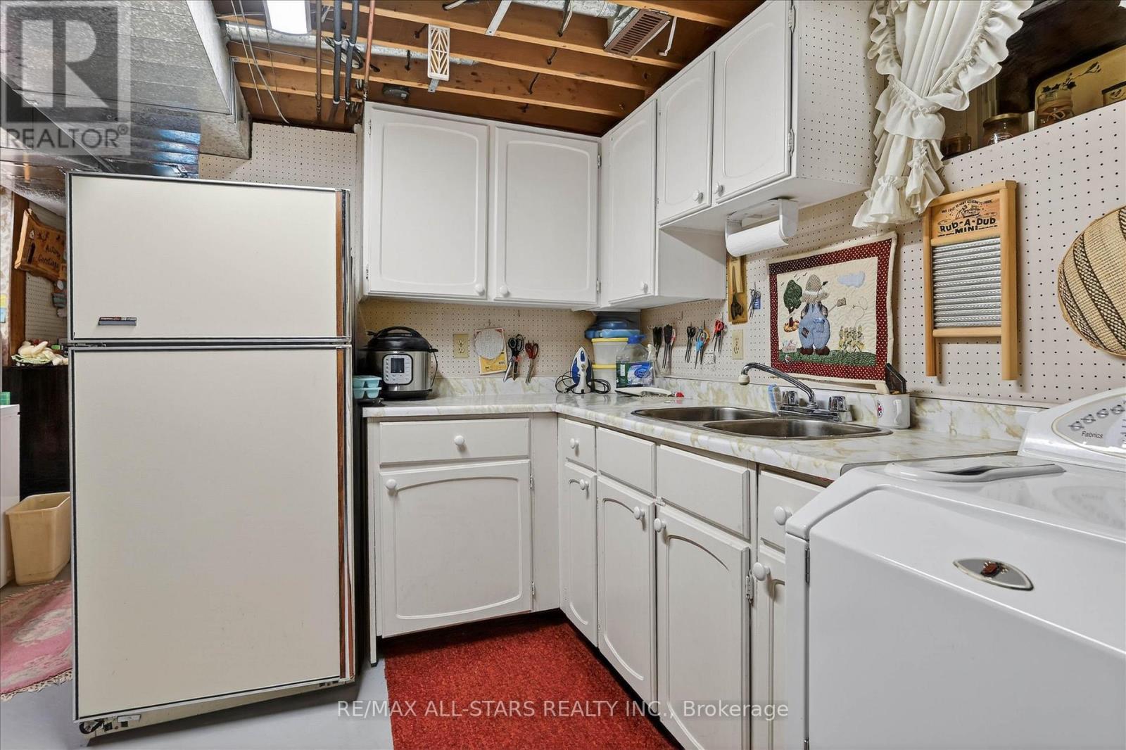 26 Applewood Crescent, Kawartha Lakes (Lindsay), Ontario  K9V 4W8 - Photo 38 - X12969180