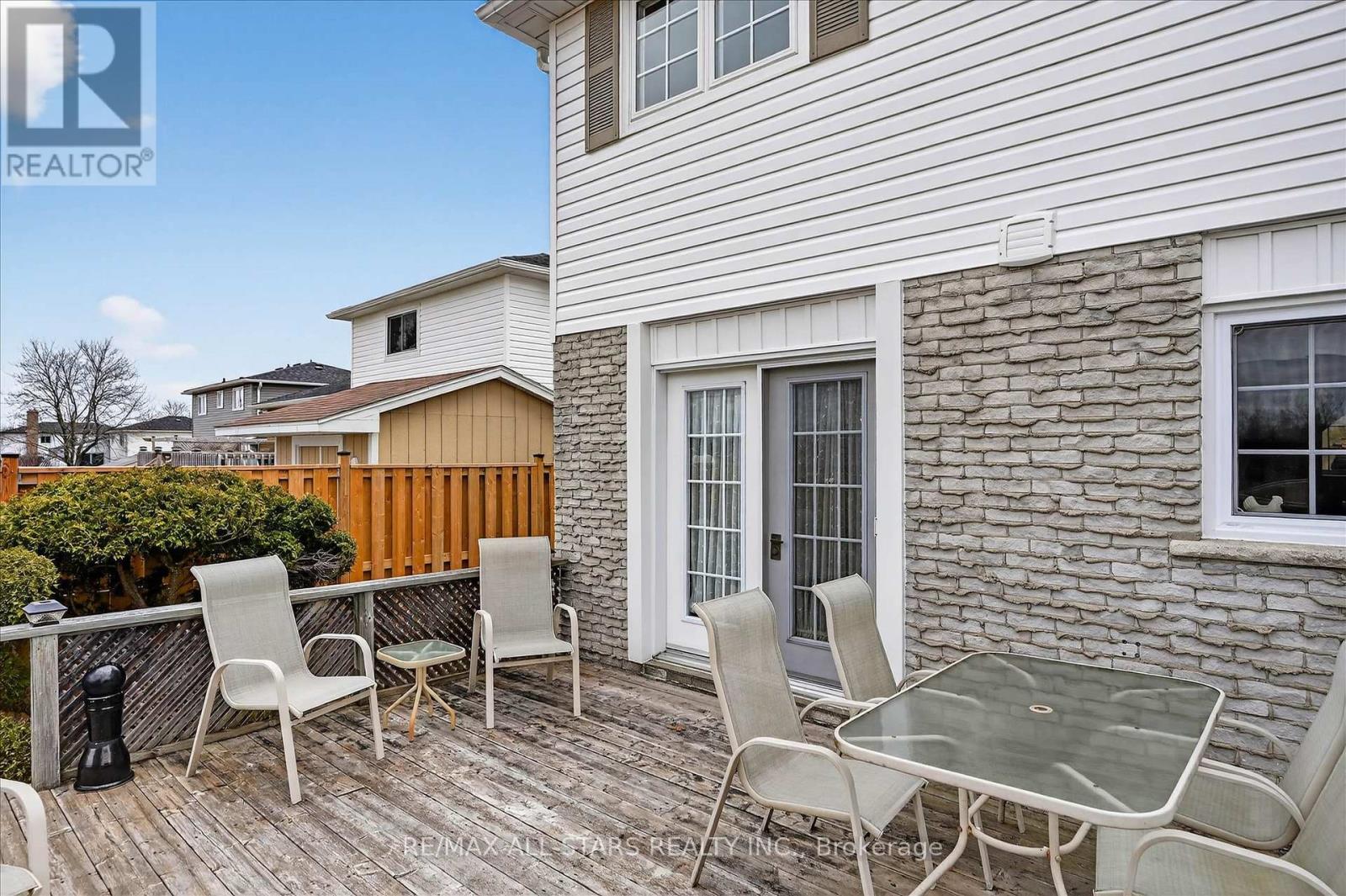 26 Applewood Crescent, Kawartha Lakes (Lindsay), Ontario  K9V 4W8 - Photo 42 - X12969180