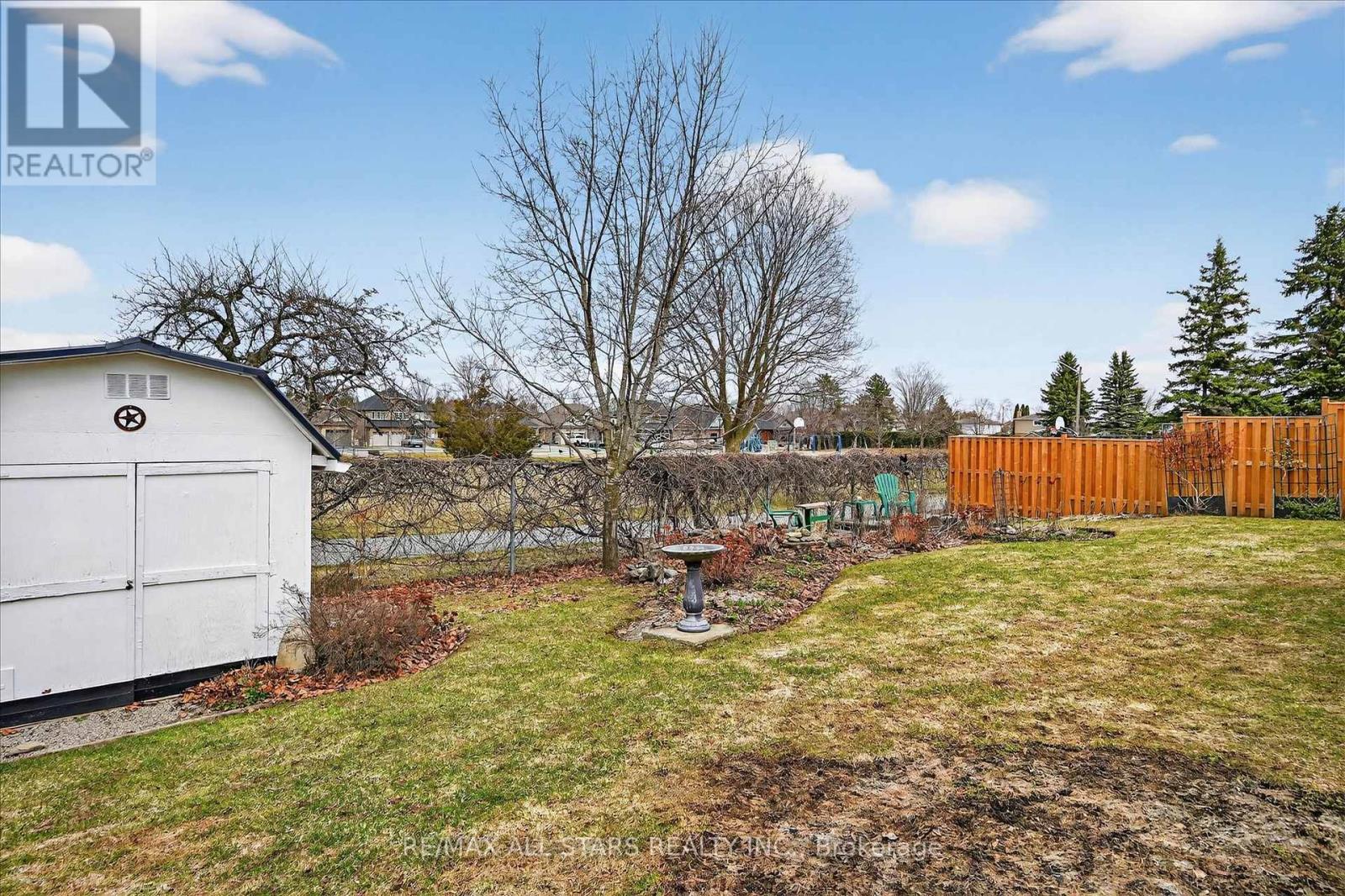 26 Applewood Crescent, Kawartha Lakes (Lindsay), Ontario  K9V 4W8 - Photo 46 - X12969180