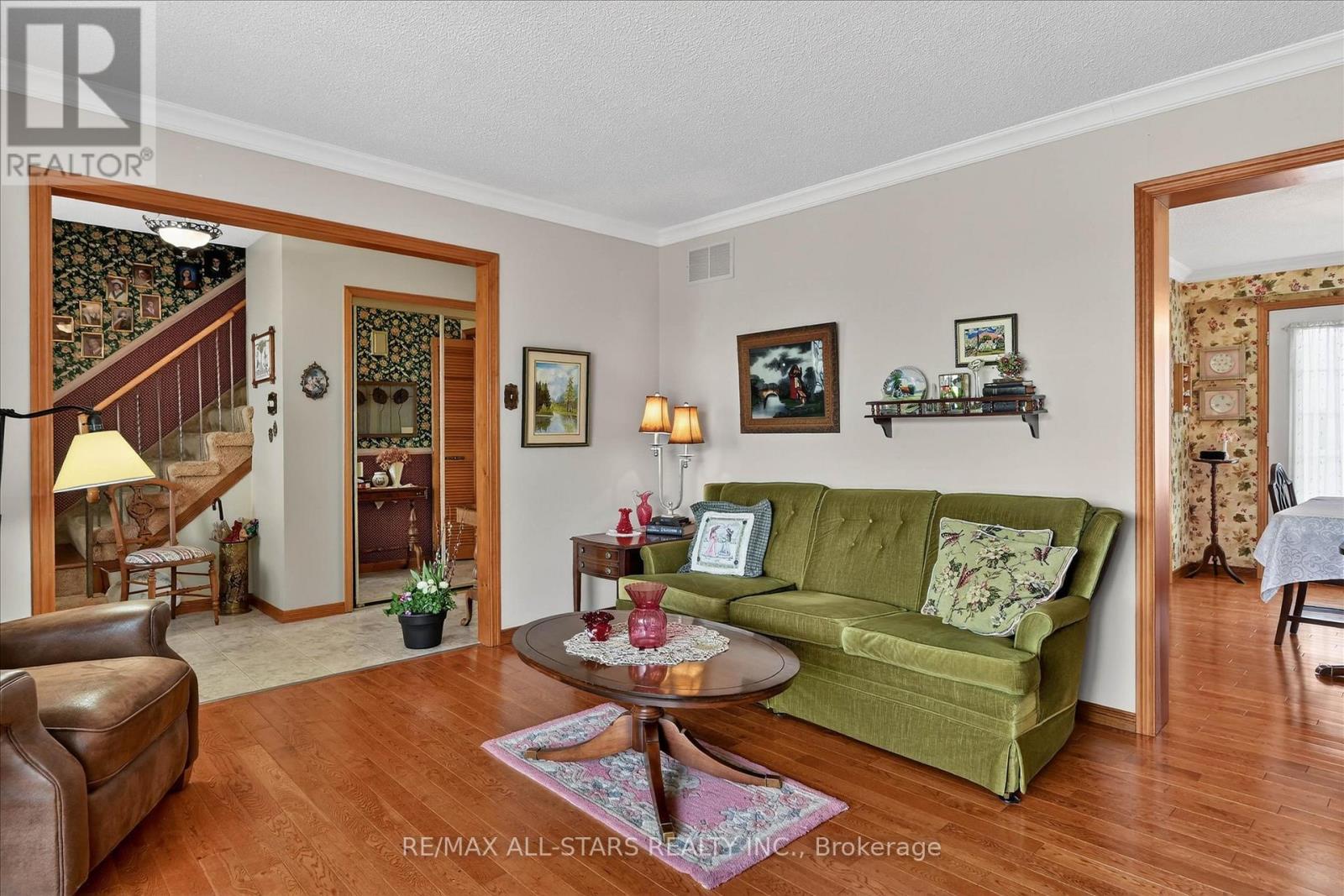 26 Applewood Crescent, Kawartha Lakes (Lindsay), Ontario  K9V 4W8 - Photo 7 - X12969180