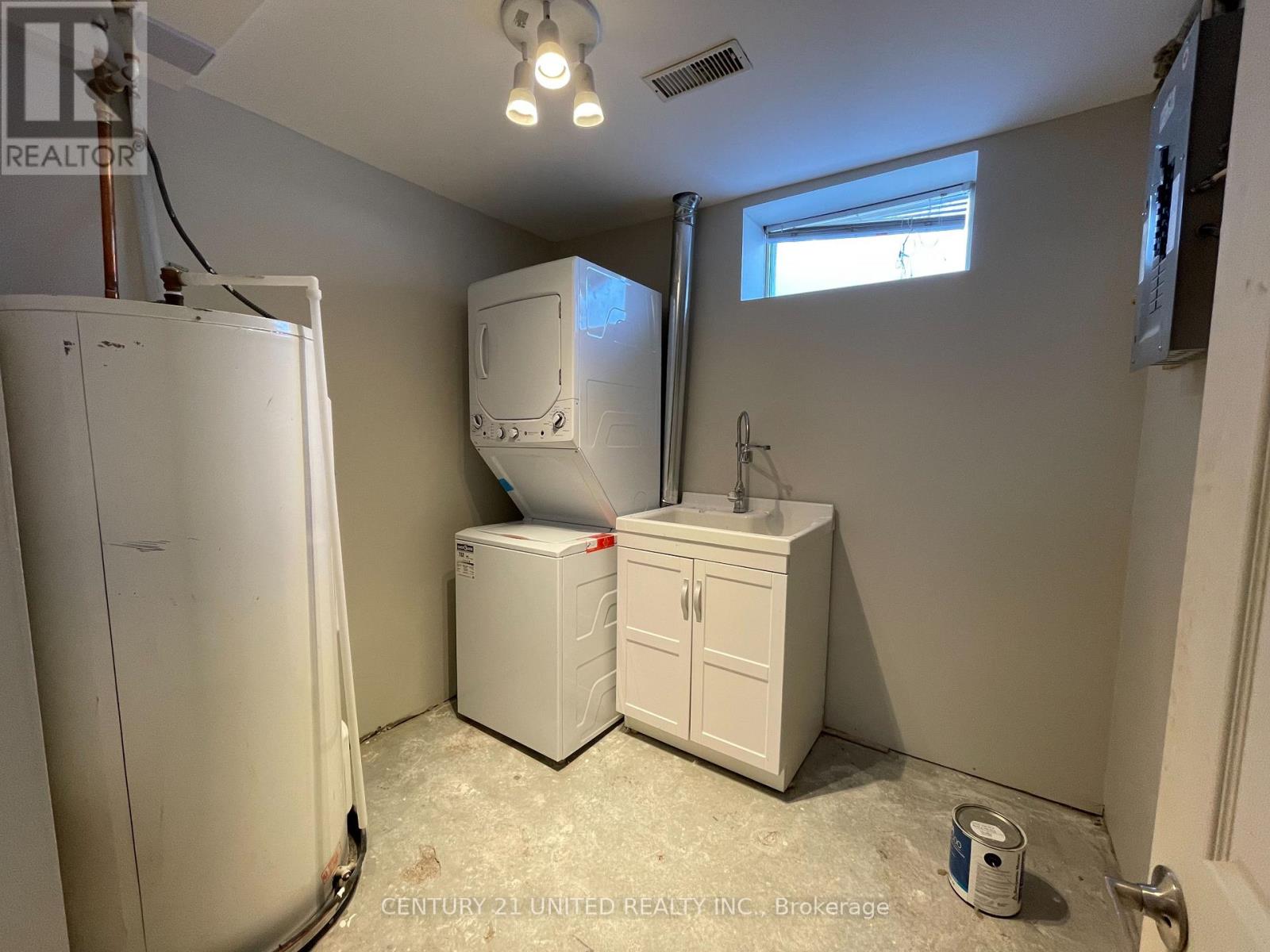 Lower - 685 Armour Road, Peterborough (Ashburnham Ward 4), Ontario  K9H 1Z5 - Photo 12 - X12969550