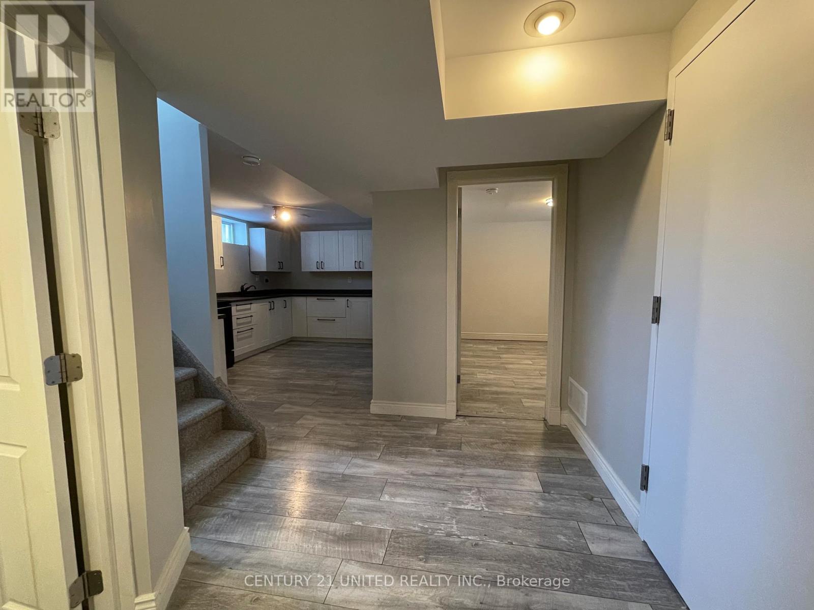 Lower - 685 Armour Road, Peterborough (Ashburnham Ward 4), Ontario  K9H 1Z5 - Photo 5 - X12969550