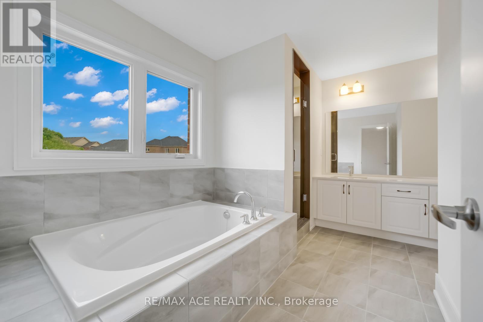 81 Golden Meadows Drive, Otonabee-South Monaghan, Ontario  K9J 6Y3 - Photo 25 - X12969494