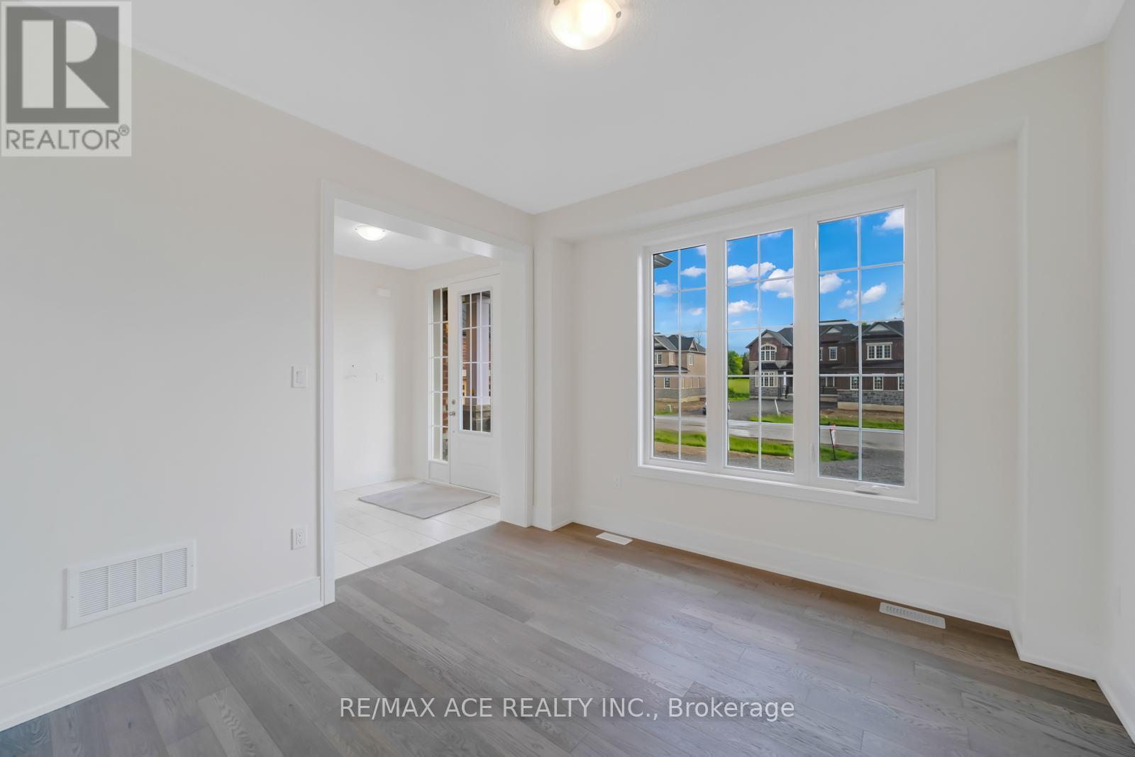 81 Golden Meadows Drive, Otonabee-South Monaghan, Ontario  K9J 6Y3 - Photo 7 - X12969494