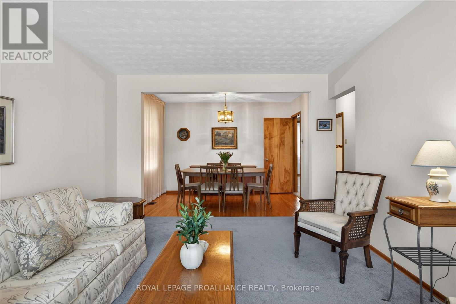 733 Cameron Street, Peterborough (Otonabee Ward 1), Ontario  K9J 4A1 - Photo 10 - X12970514