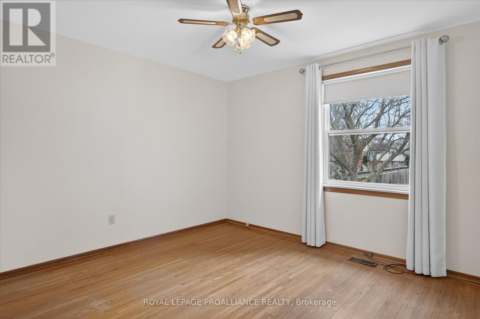 733 Cameron Street, Peterborough (Otonabee Ward 1), Ontario  K9J 4A1 - Photo 16 - X12970514