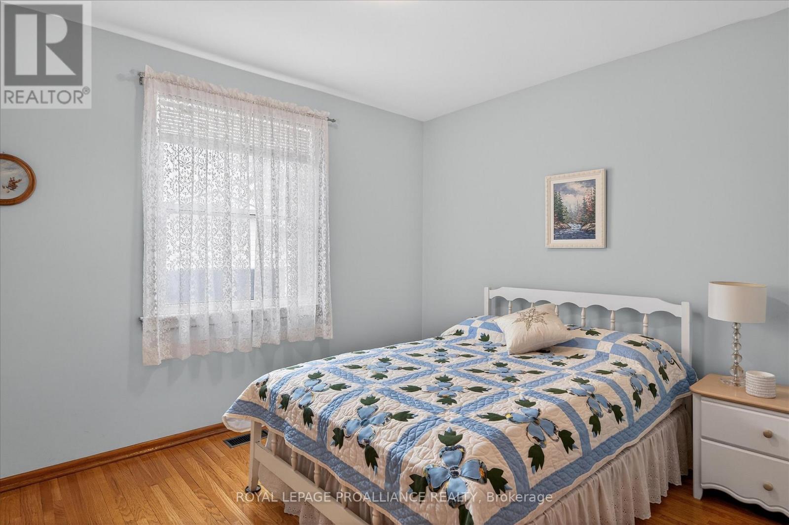 733 Cameron Street, Peterborough (Otonabee Ward 1), Ontario  K9J 4A1 - Photo 21 - X12970514