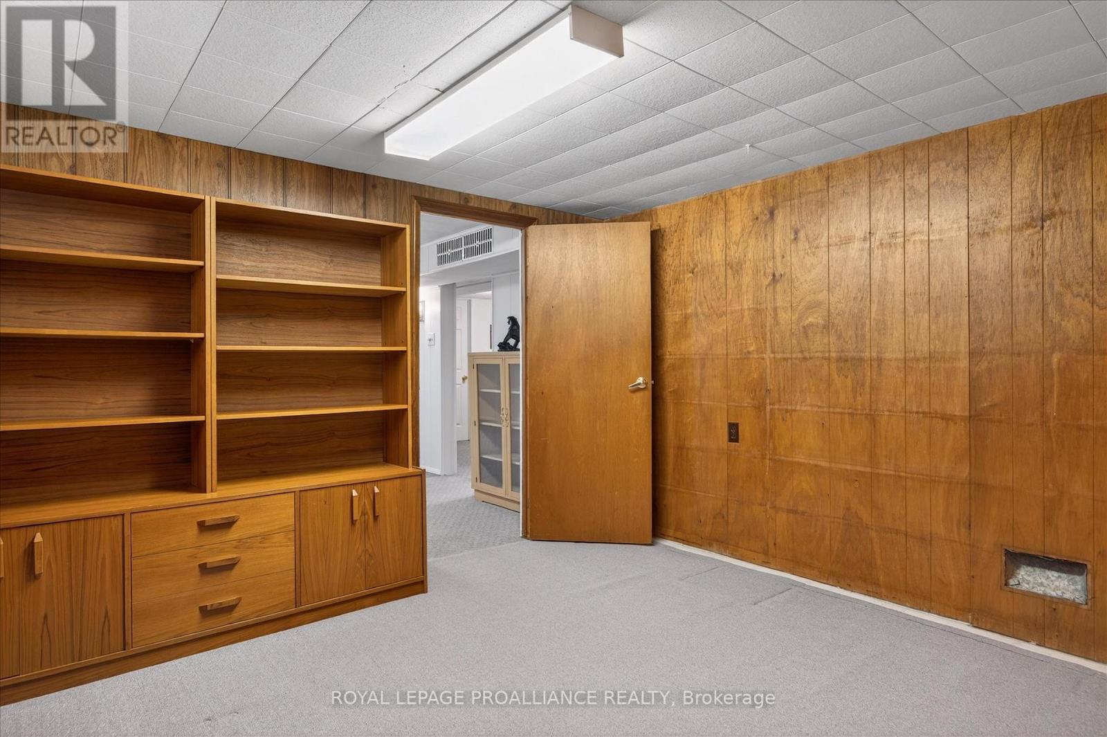 733 Cameron Street, Peterborough (Otonabee Ward 1), Ontario  K9J 4A1 - Photo 32 - X12970514