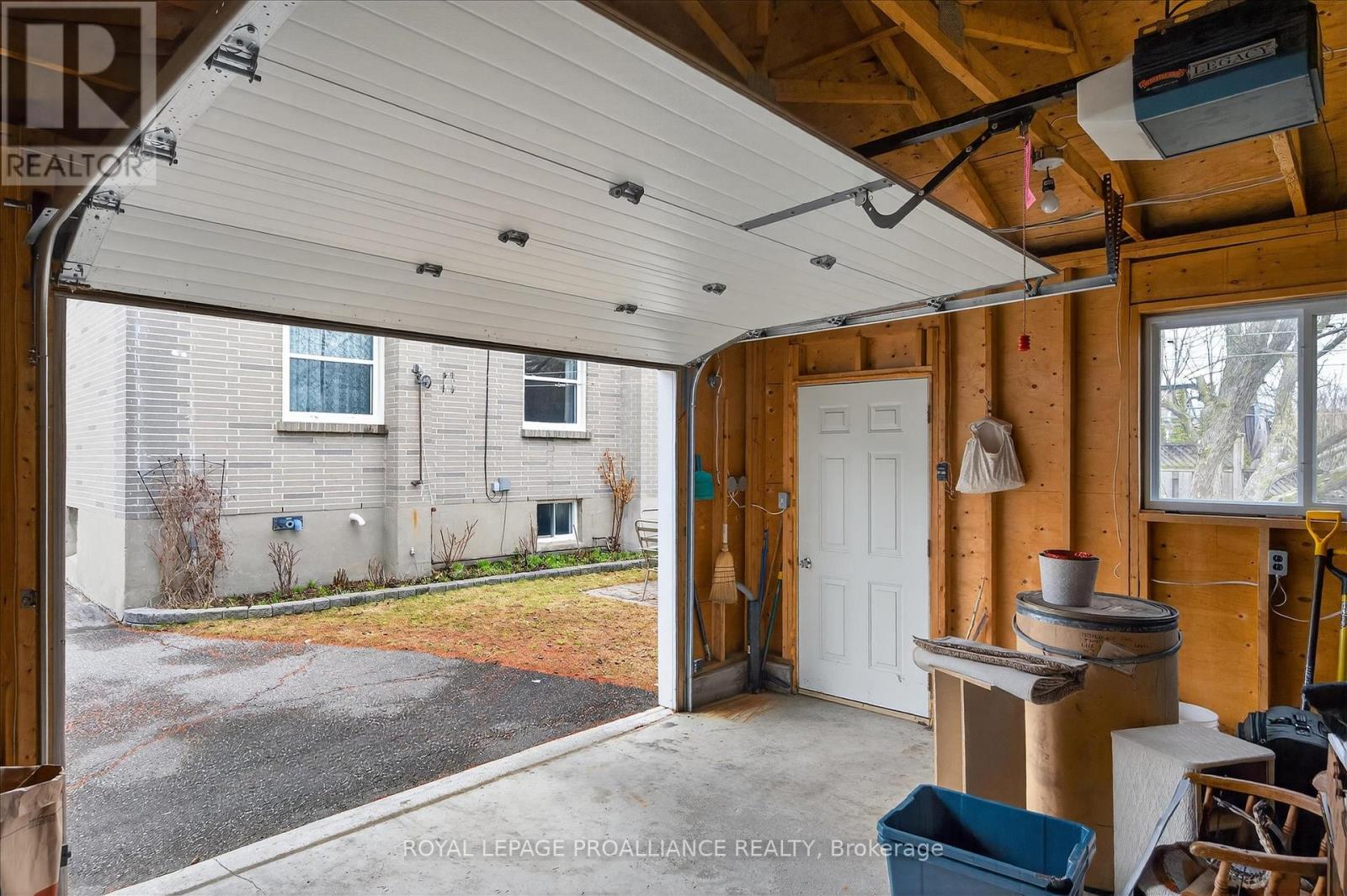 733 Cameron Street, Peterborough (Otonabee Ward 1), Ontario  K9J 4A1 - Photo 40 - X12970514