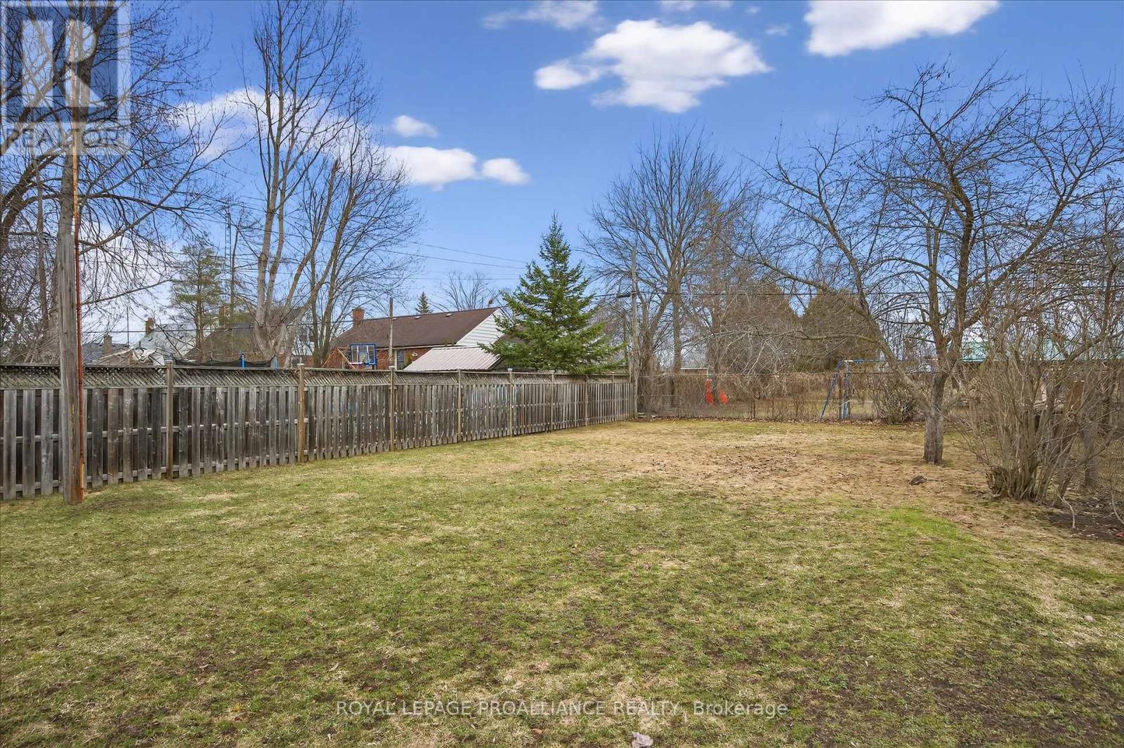 733 Cameron Street, Peterborough (Otonabee Ward 1), Ontario  K9J 4A1 - Photo 47 - X12970514