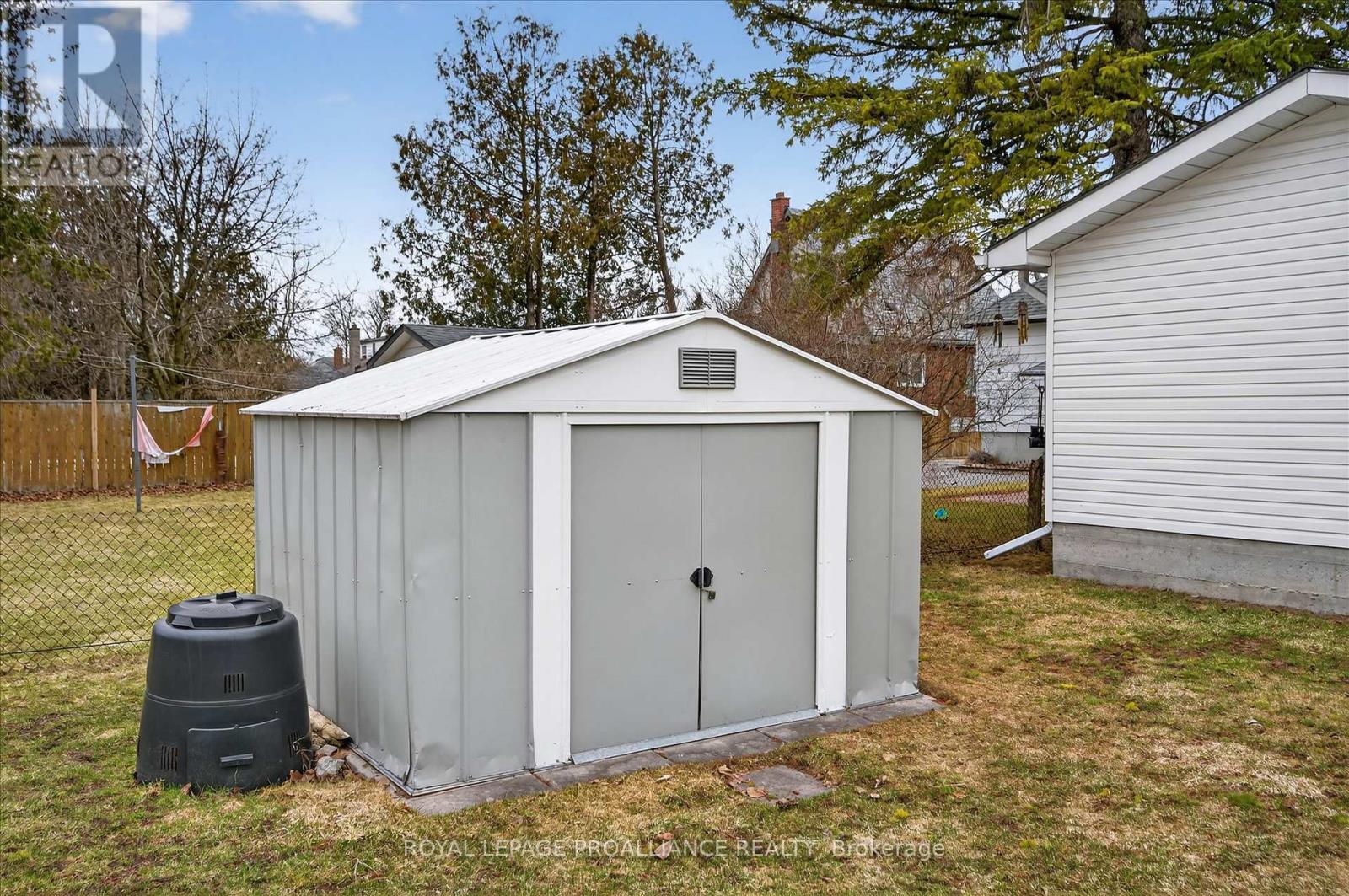 733 Cameron Street, Peterborough (Otonabee Ward 1), Ontario  K9J 4A1 - Photo 48 - X12970514