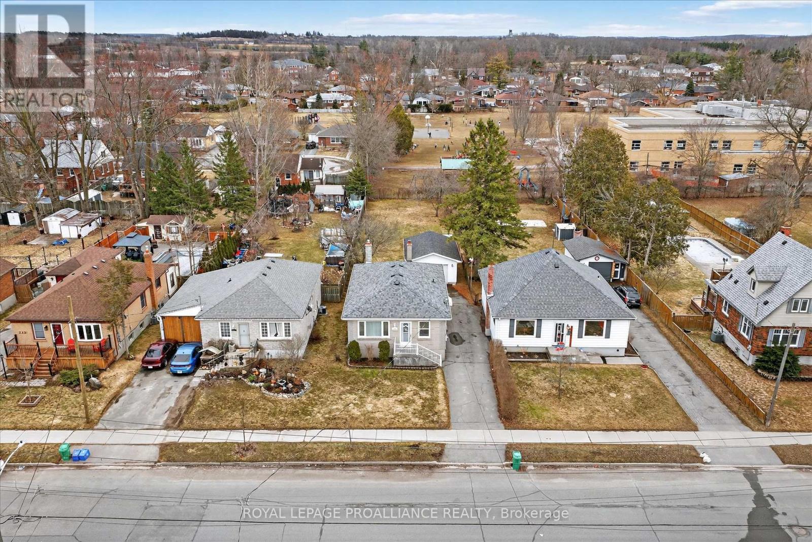 733 Cameron Street, Peterborough (Otonabee Ward 1), Ontario  K9J 4A1 - Photo 49 - X12970514