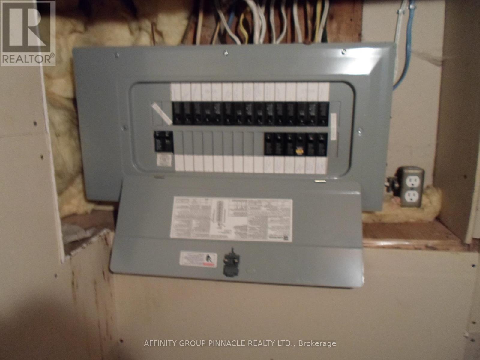 19 Kent Street E, Kawartha Lakes (Lindsay), Ontario  K9V 2C3 - Photo 15 - X12970732