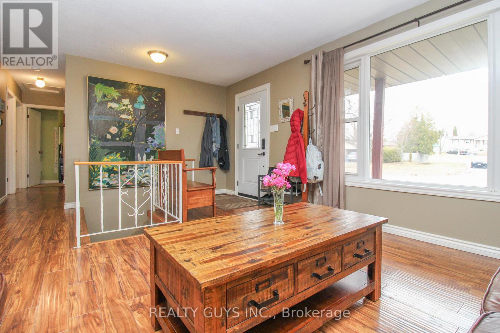 1594 Redwood Drive, Peterborough (Monaghan Ward 2), Ontario  K9K 1B4 - Photo 14 - X12971028