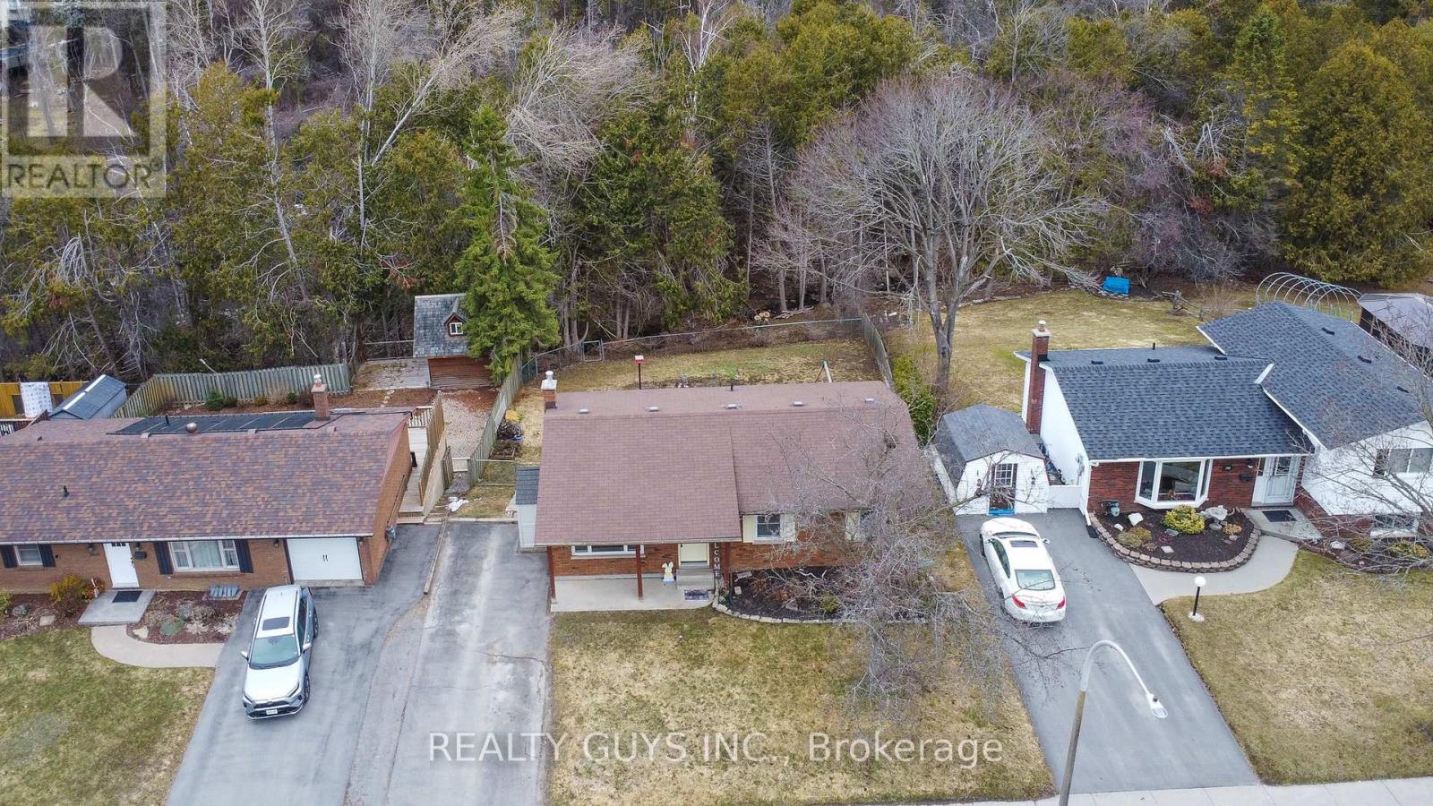 1594 Redwood Drive, Peterborough (Monaghan Ward 2), Ontario  K9K 1B4 - Photo 3 - X12971028