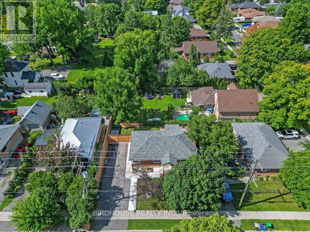 Main Floor - 813 Aylmer Street N, Peterborough (Northcrest Ward 5), Ontario  K9H 3Y3 - Photo 3 - X12971618