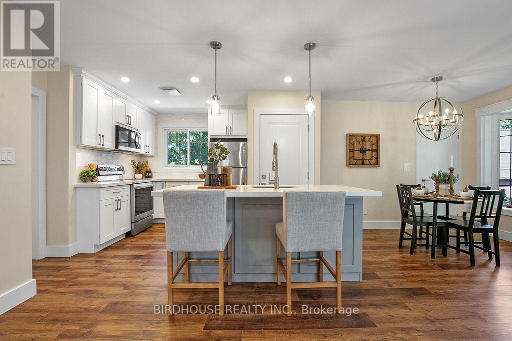 Main Floor - 813 Aylmer Street N, Peterborough (Northcrest Ward 5), Ontario  K9H 3Y3 - Photo 5 - X12971618