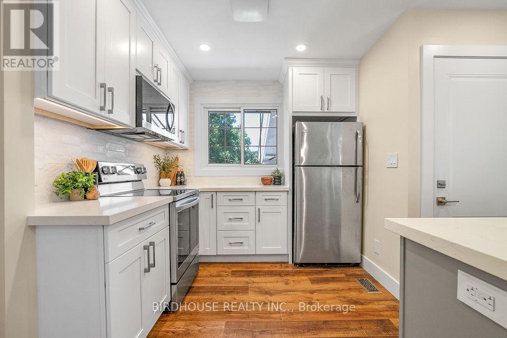 Main Floor - 813 Aylmer Street N, Peterborough (Northcrest Ward 5), Ontario  K9H 3Y3 - Photo 7 - X12971618