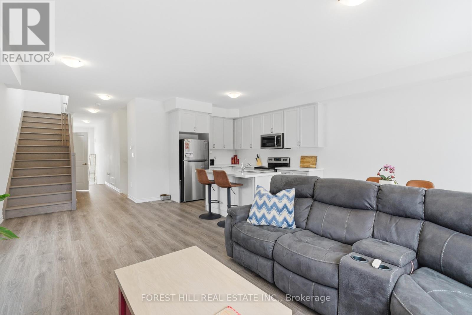 57 Hickey Lane, Kawartha Lakes (Lindsay), Ontario  K9V 5V5 - Photo 15 - X12971708