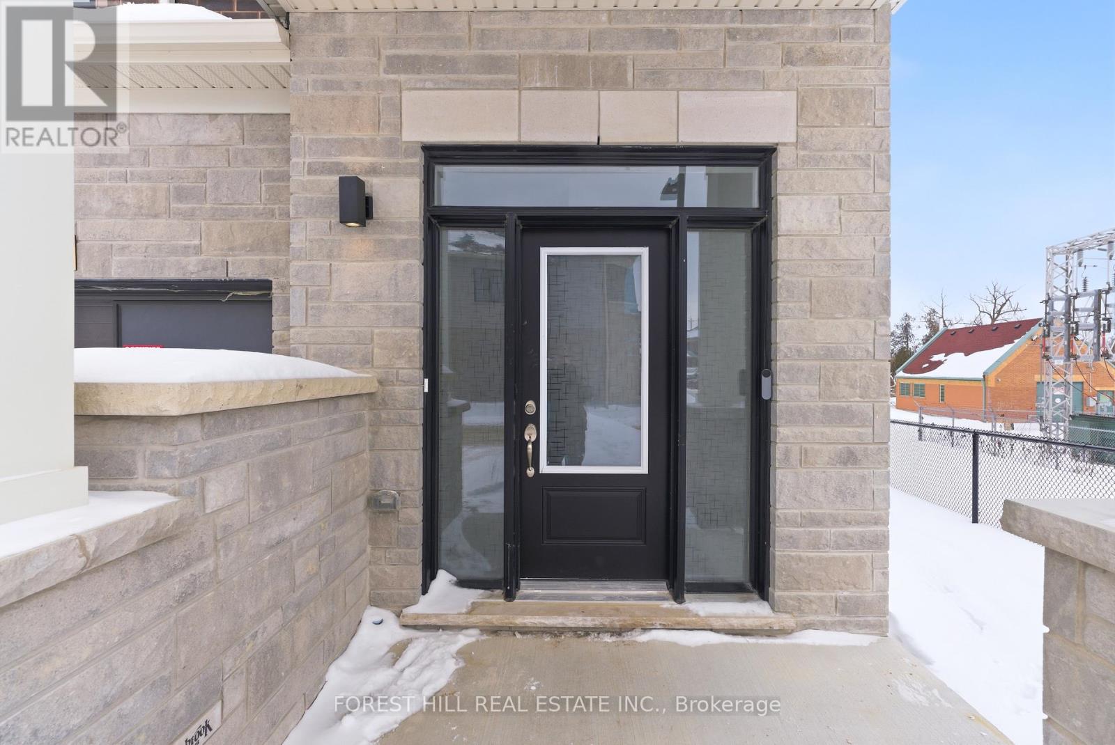 57 Hickey Lane, Kawartha Lakes (Lindsay), Ontario  K9V 5V5 - Photo 2 - X12971708