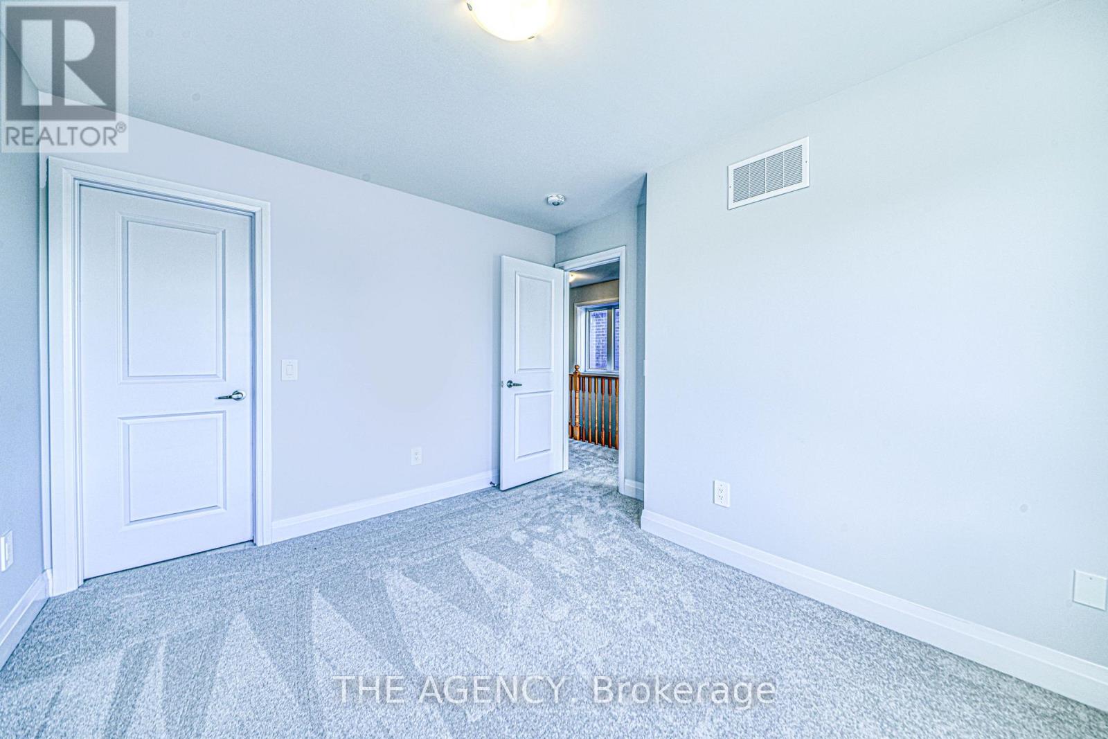 53 Butler Boulevard, Kawartha Lakes (Lindsay), Ontario  K9V 4R1 - Photo 21 - X12972524