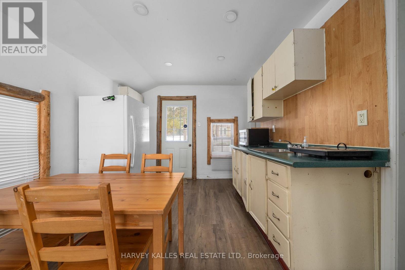 58 Valhalla Lane, Prince Edward County (Athol), Ontario  K0L 1P0 - Photo 21 - X12972700