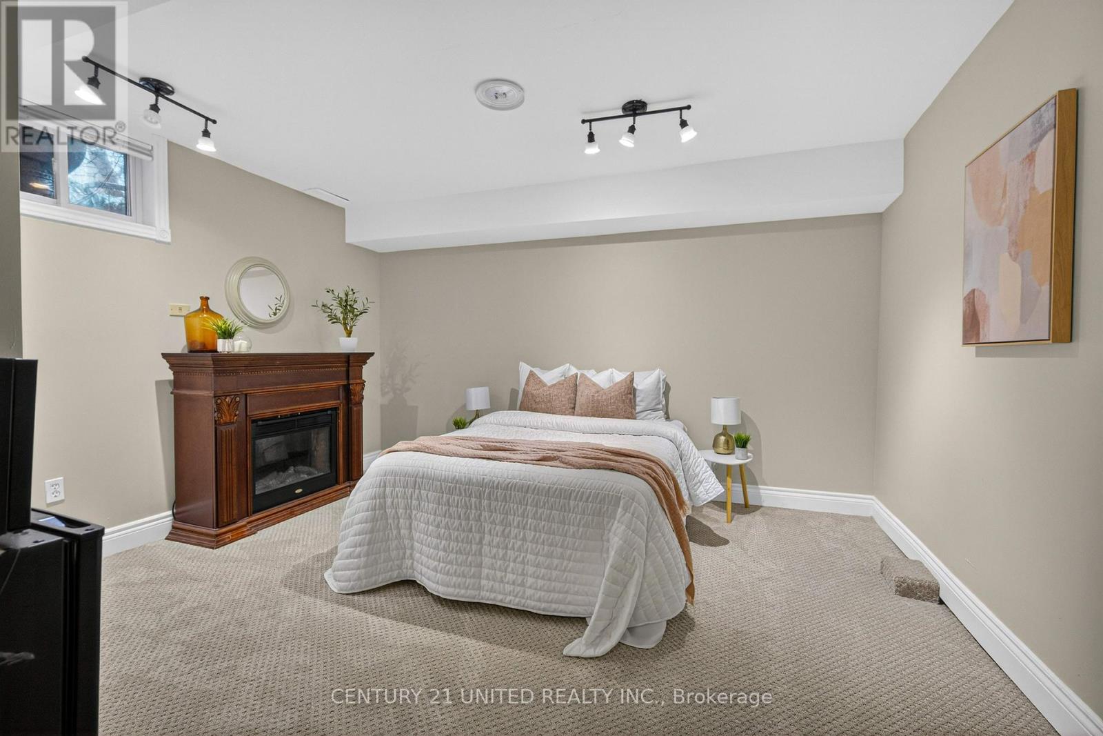 499 Hunter Street W, Peterborough (Town Ward 3), Ontario  K9H 2M9 - Photo 33 - X12972768