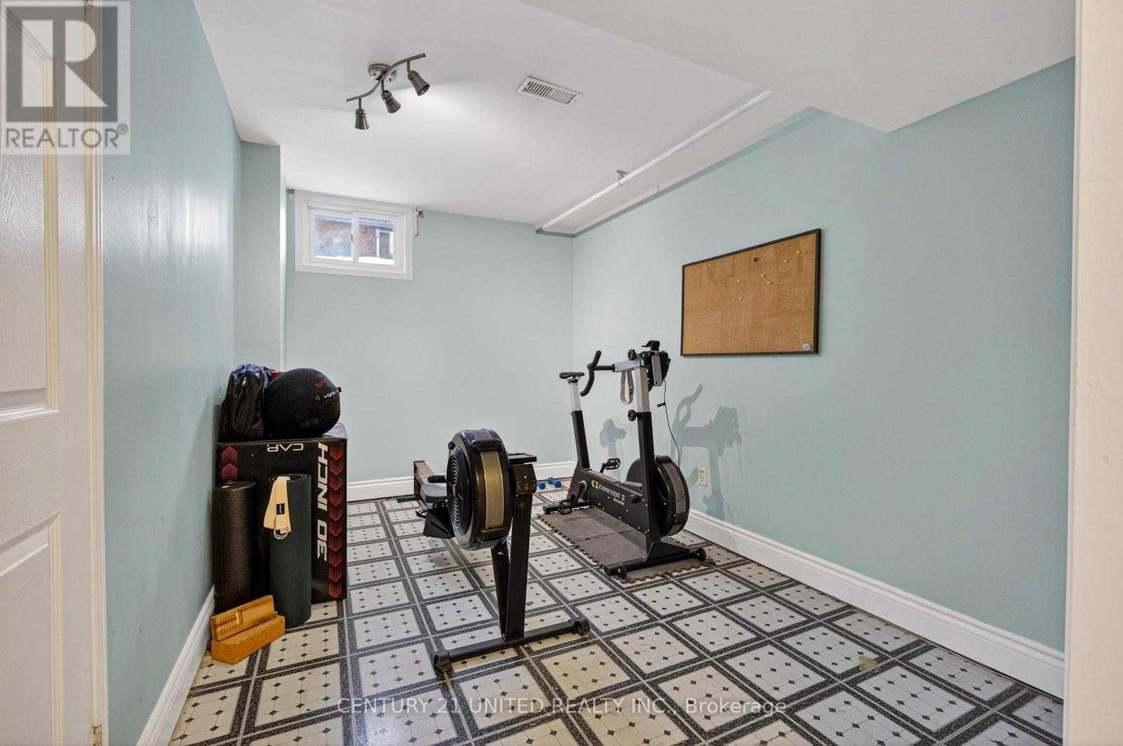 499 Hunter Street W, Peterborough (Town Ward 3), Ontario  K9H 2M9 - Photo 36 - X12972768