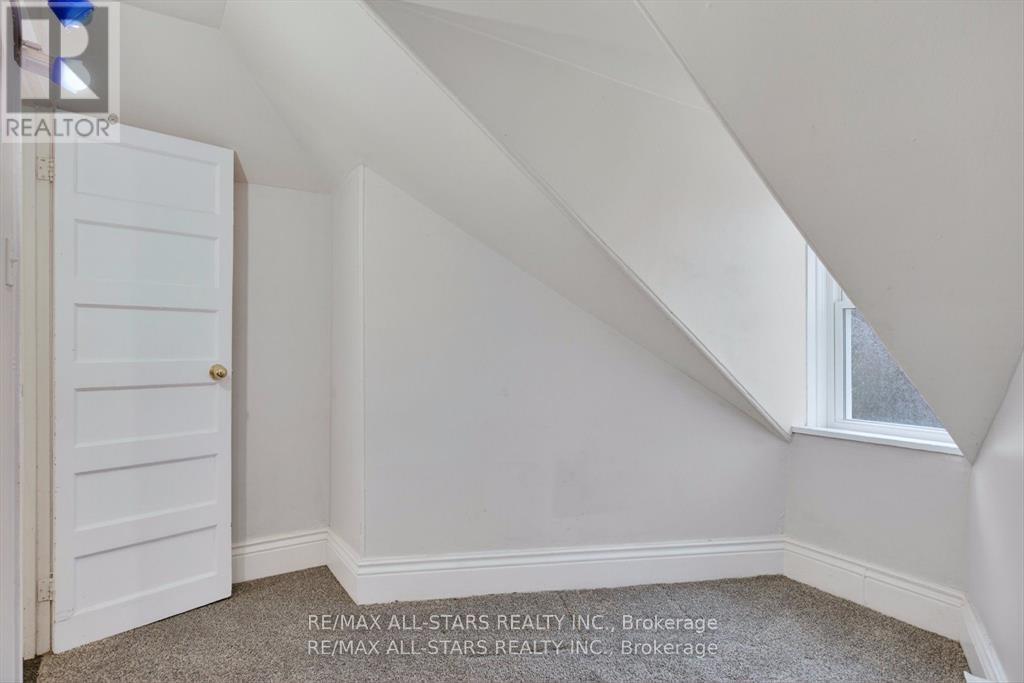 36 Caroline Street, Kawartha Lakes (Lindsay), Ontario  K9V 1T1 - Photo 18 - X12975036