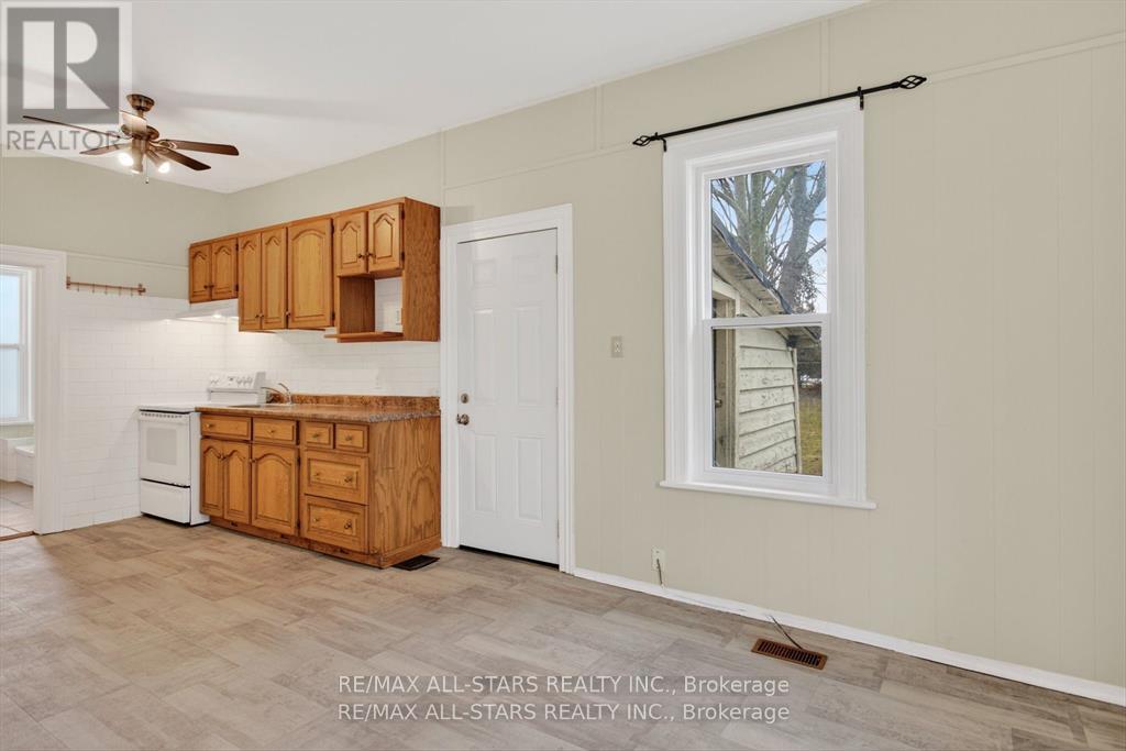 36 Caroline Street, Kawartha Lakes (Lindsay), Ontario  K9V 1T1 - Photo 9 - X12975036