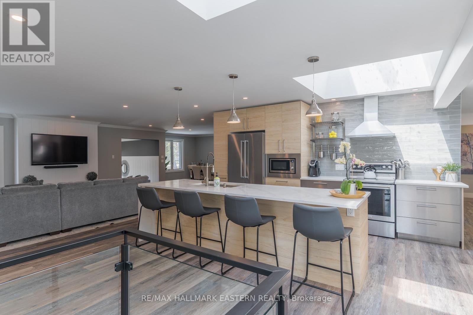 6 Weller Crescent, Peterborough (Monaghan Ward 2), Ontario  K9J 6J5 - Photo 13 - X12976078