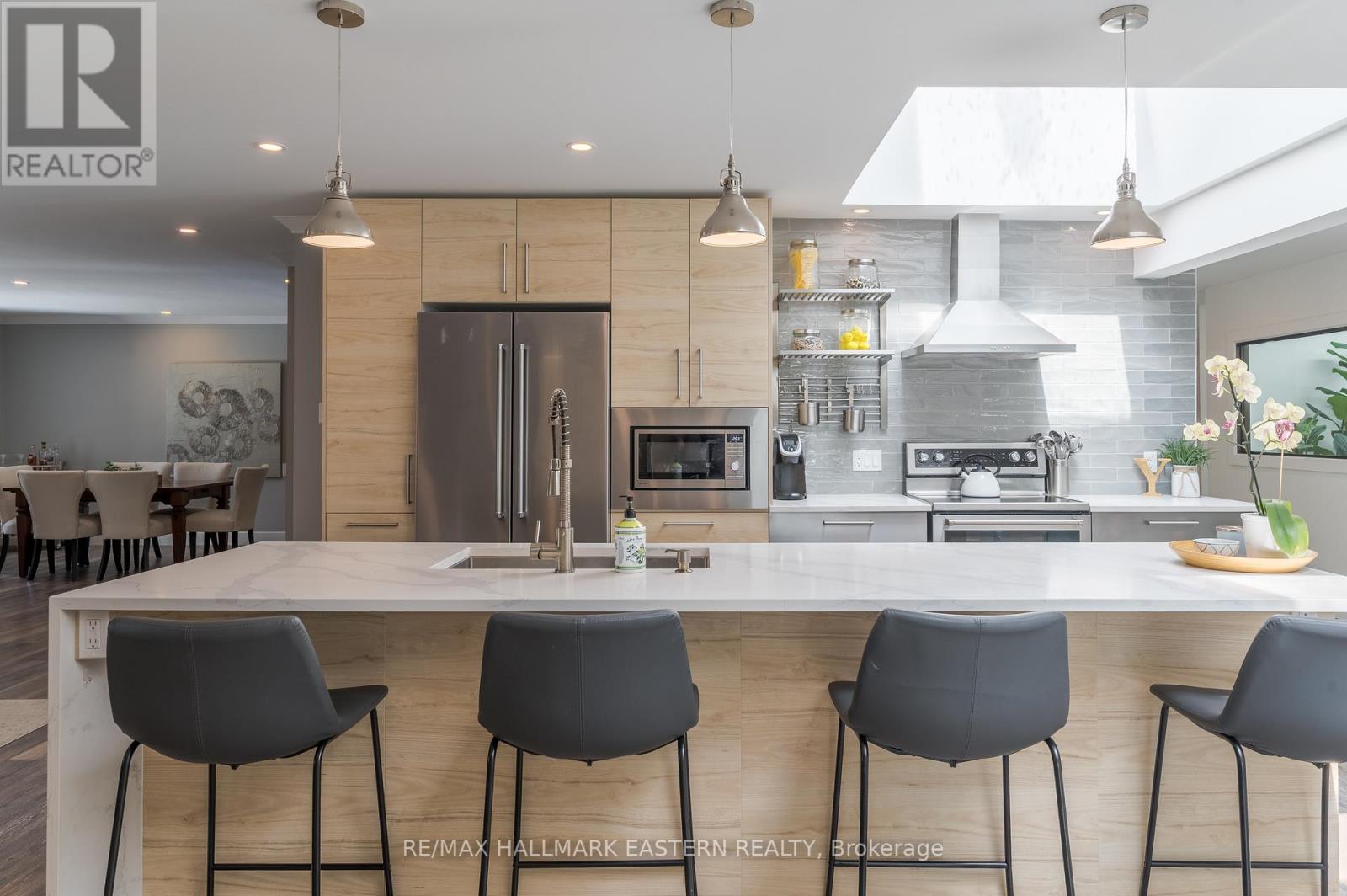 6 Weller Crescent, Peterborough (Monaghan Ward 2), Ontario  K9J 6J5 - Photo 15 - X12976078