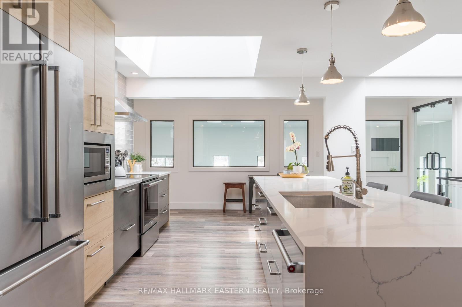 6 Weller Crescent, Peterborough (Monaghan Ward 2), Ontario  K9J 6J5 - Photo 17 - X12976078