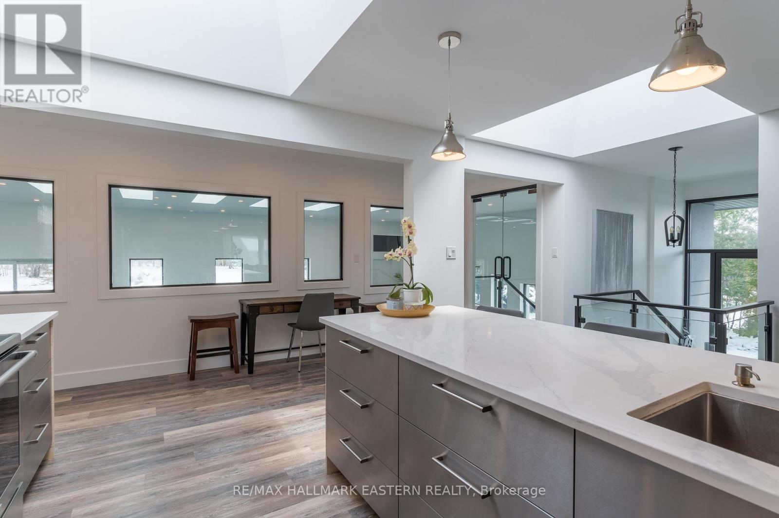 6 Weller Crescent, Peterborough (Monaghan Ward 2), Ontario  K9J 6J5 - Photo 19 - X12976078