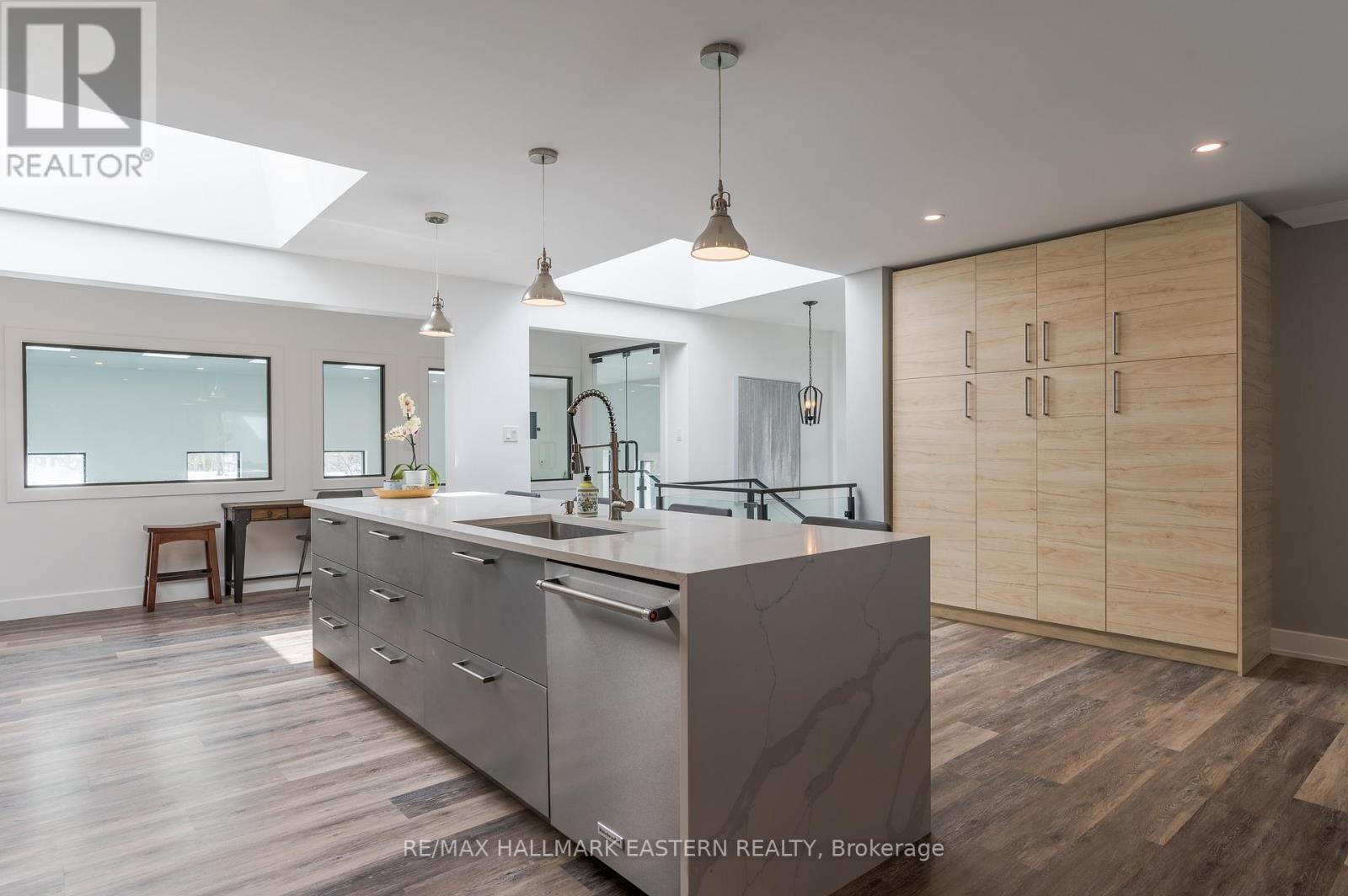 6 Weller Crescent, Peterborough (Monaghan Ward 2), Ontario  K9J 6J5 - Photo 20 - X12976078