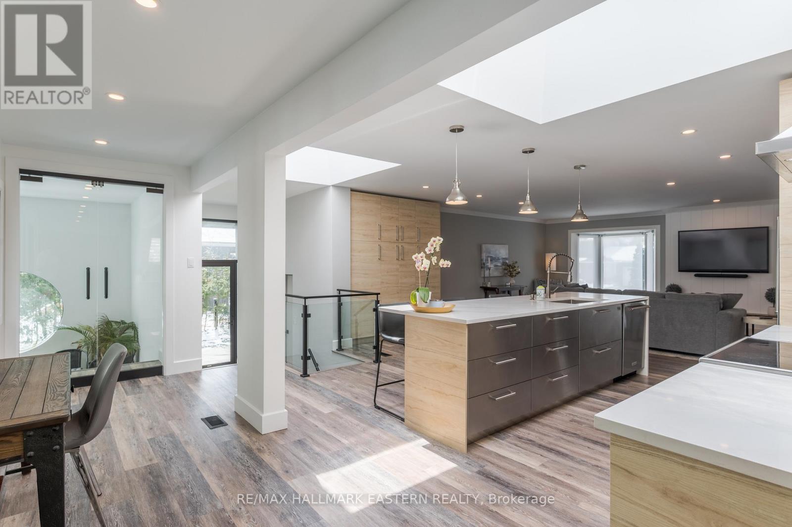 6 Weller Crescent, Peterborough (Monaghan Ward 2), Ontario  K9J 6J5 - Photo 22 - X12976078