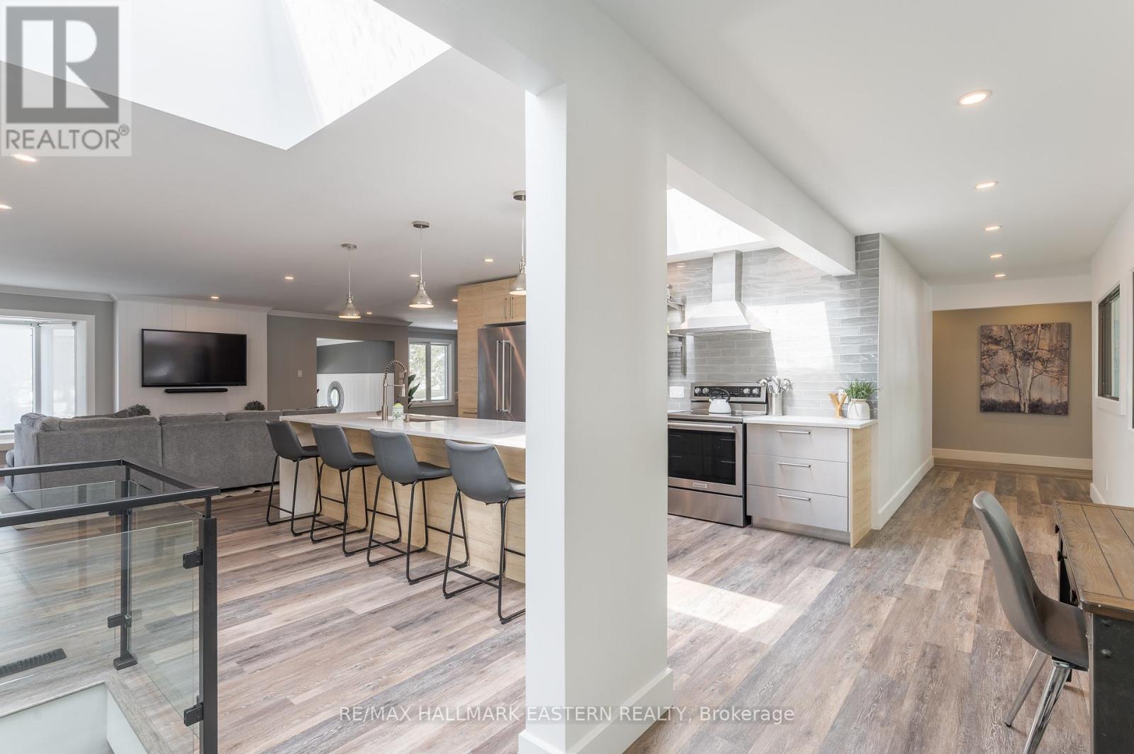 6 Weller Crescent, Peterborough (Monaghan Ward 2), Ontario  K9J 6J5 - Photo 24 - X12976078