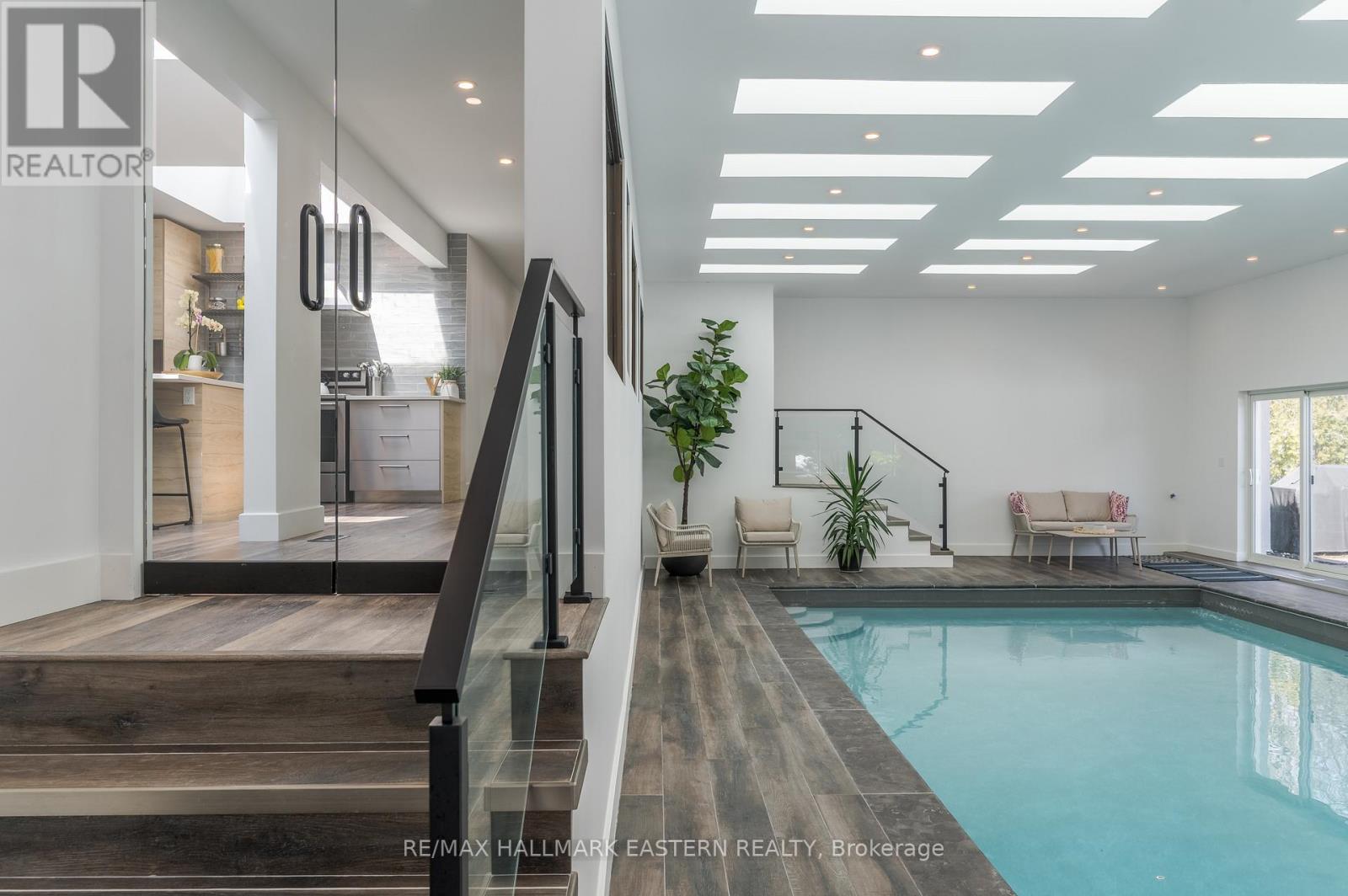 6 Weller Crescent, Peterborough (Monaghan Ward 2), Ontario  K9J 6J5 - Photo 29 - X12976078