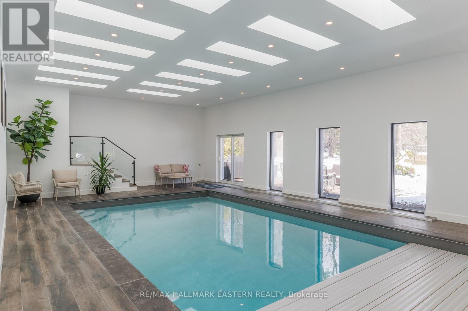 6 Weller Crescent, Peterborough (Monaghan Ward 2), Ontario  K9J 6J5 - Photo 30 - X12976078